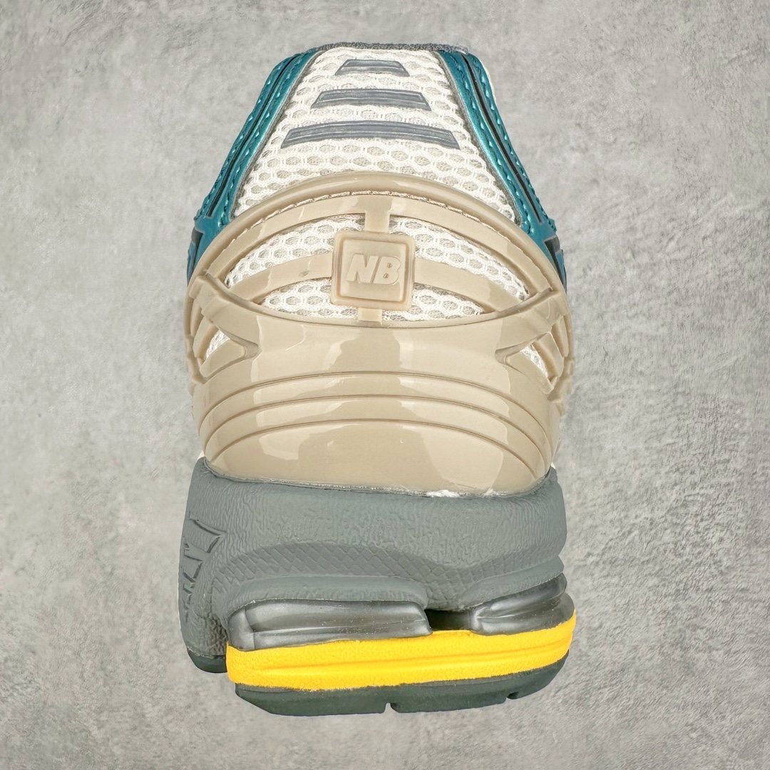 图片[8]-New Balance M1906R NB新百伦系列复古老爹风休闲运动慢跑鞋 采用轻质牛剖革拼接透气网眼衬垫织物鞋面材质 T-Beam大底提供足步弓支撑 保持步态稳定#后跟搭载外露缓震胶 鞋身整体以各种深浅不一的灰色覆盖 鞋头以淡蓝色调装饰，网眼衬垫通过不规律的色块实现做旧的美感 泛黄的鞋底更是进一步增添了复古气息 尺码：36 37 37.5 38 38.5 39.5 40 40.5 41.5 42 42.5 43 44 45-选品中心