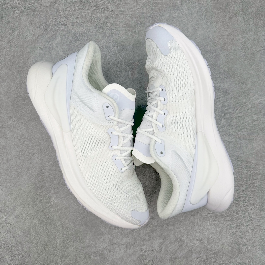 图片[3]-Lululemon W Chargefeel Workout Low 露露乐蒙查奇系列低帮健身训练透气休闲运动慢跑鞋 加拿大运动服饰品牌lululemon宣布推出第二款运动鞋Chargefeel。据了解，Chargefeel运动鞋分为中帮和低帮两款，共有14个颜色可选。今年3月，lululemon发布了品牌首款鞋履Blissfeel女士跑鞋，从瑜伽服起家的该品牌，就此正式进军鞋履细分。和首款跑鞋不同，此次Chargefeel的一大卖点就是“一双多能”，可以覆盖跑步、综训等多样运动。而从价格段来看，两者均属于中高端定位的运动鞋。尺码：36 36.5 37.5 38 38.5 39 40 40.5 41 42 42.5 43 44-选品中心