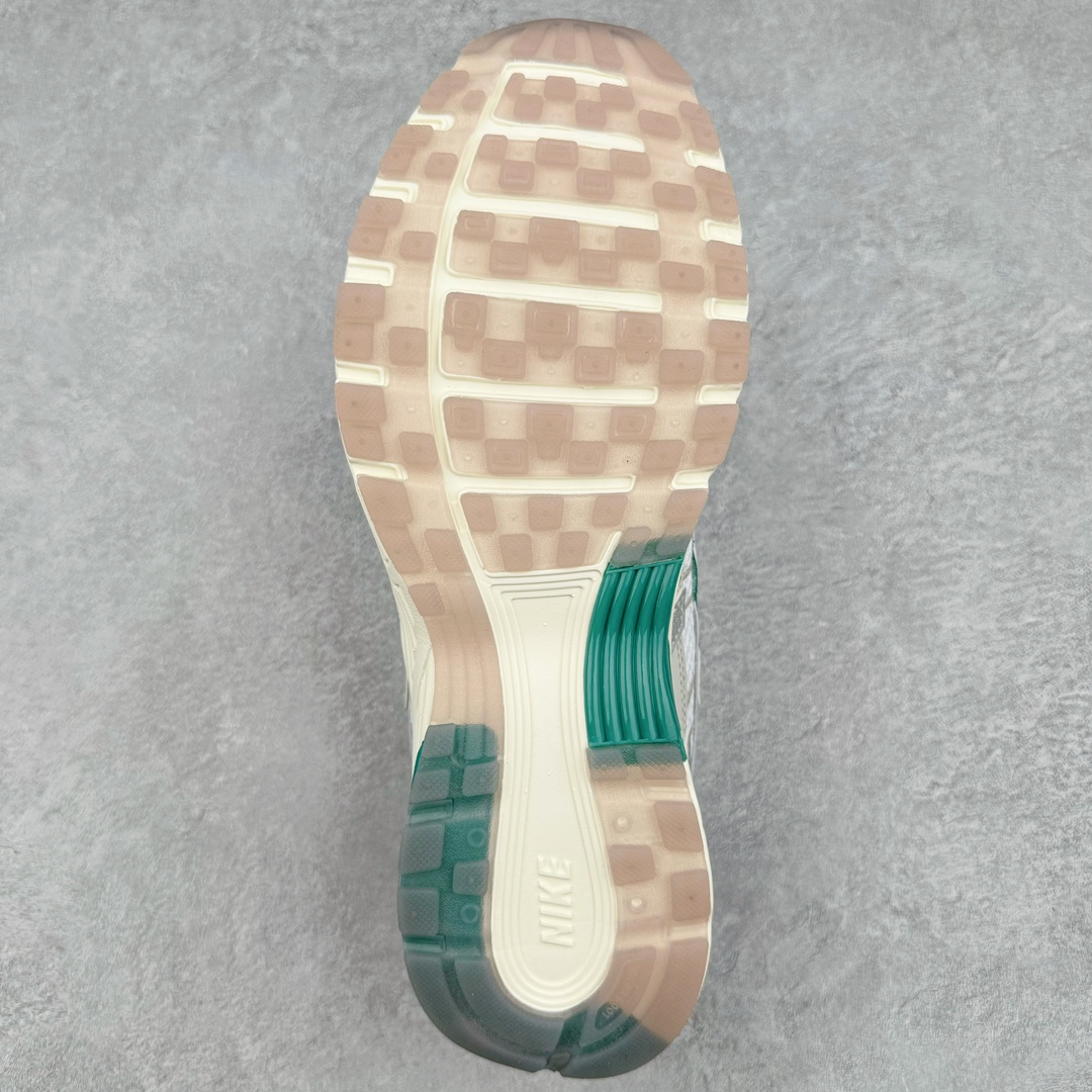 图片[9]-NK P-6000 系列低帮复古老爹风休闲运动舒适慢跑鞋 HF4308-072 融合 Pegasus 过往运动鞋设计 助力 21 世纪早期跑步运动跃升时尚新高度 采用透气网眼布、运动风格线条和耐穿覆面 兼具吸睛外观和舒适感受 中底泡绵以田径赛道为灵感 打造厚实设计 缔造出众缓震性能 尺码：36 36.5 37.5 38 38.5 39 40 40.5 41 42 42.5 43 44 44.5 45-选品中心