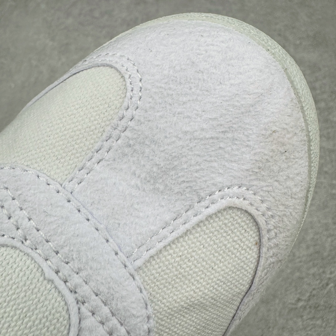 图片[17]-＃HK纯原福利 Asics Onitsuka Tiger MEXICO 66 亚瑟士鬼冢虎复古经典板鞋 市场最强版本 原厂牛津布加持 海外订单工厂出品 超成熟稳定的做工品控 原装全套纸板楦头开发 原汁原味 完美呈现版型 私模正确鞋底咬花纹路 一比一鞋头弧度高度鞋身弧度 绝不口嗨 细节品控鞋型随意秒杀市面 原档咬花纹路私模大底 一个单元有六个三角形 总体形拼接呈现花瓣状 官方四联吊牌 原装Ortholite轻量化鞋垫 原盒原配 质保卡 说明书 钢印防尘纸 纸板中底带钢印 乳胶组合鞋垫 支持全方位的对比专柜 产品从款式颜色造型上体现出追求舒适和细节的完美 鞋类更是推崇手工制作的严谨与完美 融舒适性与可穿性的设计风格 注重细节的完美和别致魅力 既保持稳重 又不失轻松的时尚感 尺码：36 37 37.5 38 39 39.5 40 40.5 41.5 42 42.5 43.5 44 45 46-选品中心