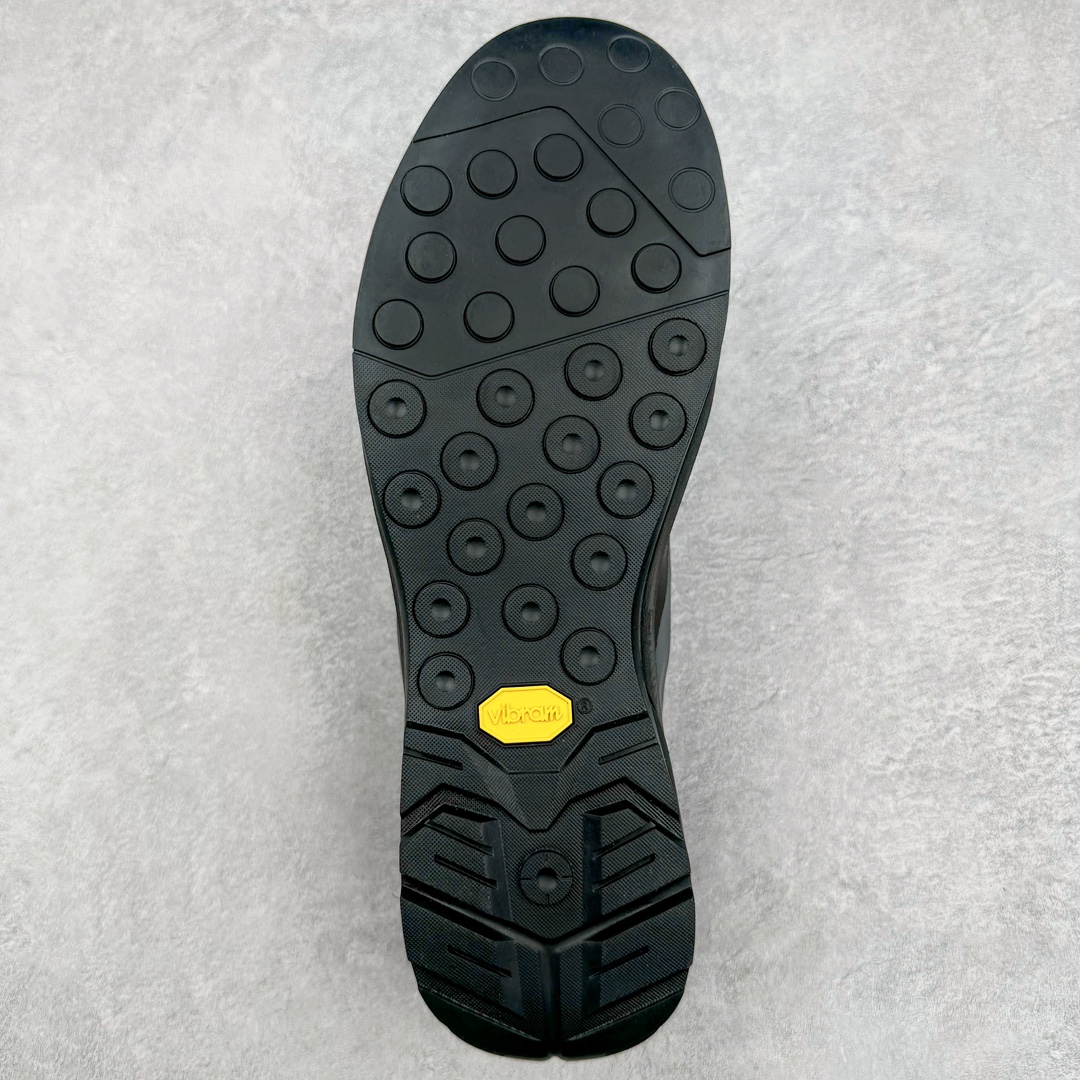 图片[9]-Arcteryx 始祖鸟系列长距离越野登山徒步户外运动跑鞋 独家原底面配置 全套原厂生产指令 内外盒标包装纸鞋带配件均同步公司 公司一样的东西 放心开冲 外贸 零售 裸鞋 渠道货 随意操作 承诺半个月内开胶直接换新 尺码：36 37 38 39 40 41 42 43 44 45-选品中心