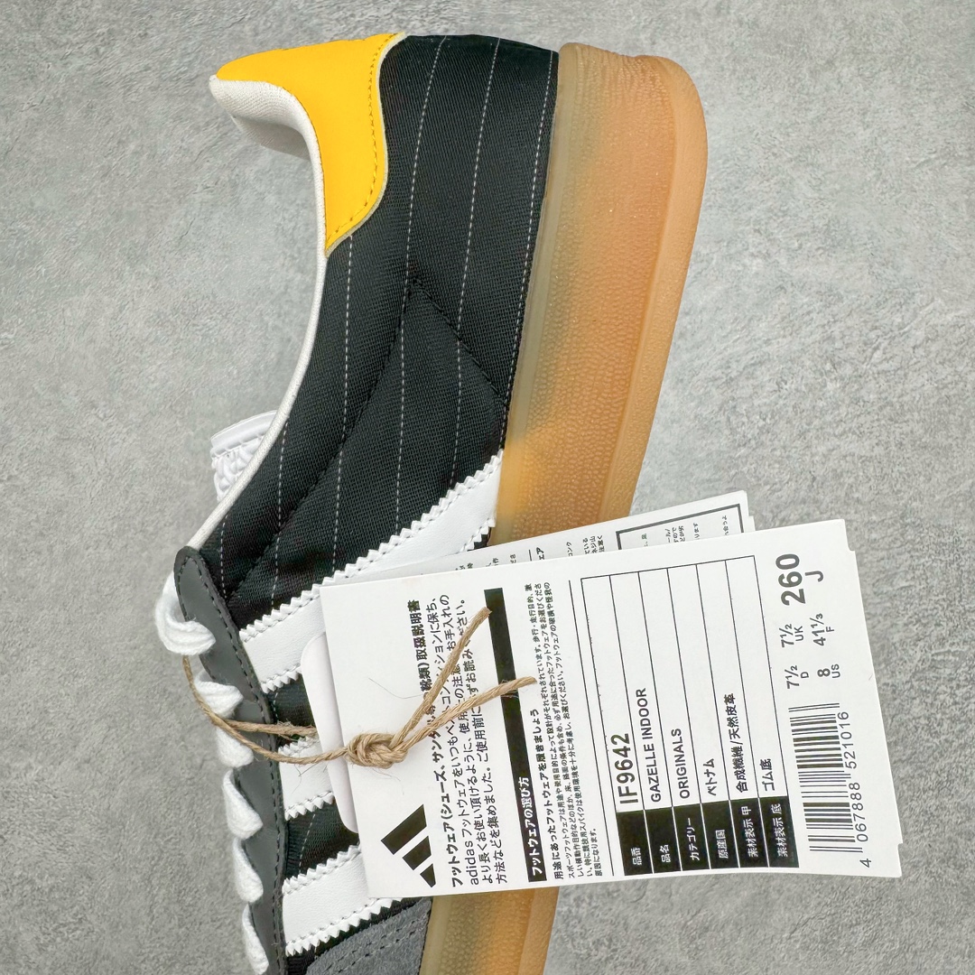 图片[7]-＃MF AD Original Gazelle Indoor Trainers 瞪羚室内鞋系列低帮复古百搭休闲运动德训风板鞋 黑灰 IF9642 高端零售特供批次 原厂定制长毛翻毛皮组合环保纤维革鞋面材质 内置环保海玻璃鞋垫 外置RB橡胶大底 产品品控稳定性领先行业 原厂全套原楦原纸板冲刀磨具开发 原厂皮料加持 原厂港宝加持定型后跟R度完美 将复古进行到底 简约流畅 三十年不变经典 这款Gazelle运动鞋 无论面料、配色、质感或设计 都只在重现其1991年原款的经典 皮革鞋面 撞色三条纹和鞋跟标的设计 力求呈现90年代的经典复古风潮 Samba火热的同时 也带动了其它的复古鞋型 Gazelle便是其中一只 Gazelle Indoor拥有包边更宽的T字型鞋头 更好的保护运动员的前掌 浓浓的复古氛围感 非常适合现在流行的Cleanfit风格 尺码：35.5 36 36⅔ 37⅓ 38 38⅔ 39⅓ 40 40⅔ 41⅓ 42 42⅔ 43⅓ 44 44⅔ 45-选品中心