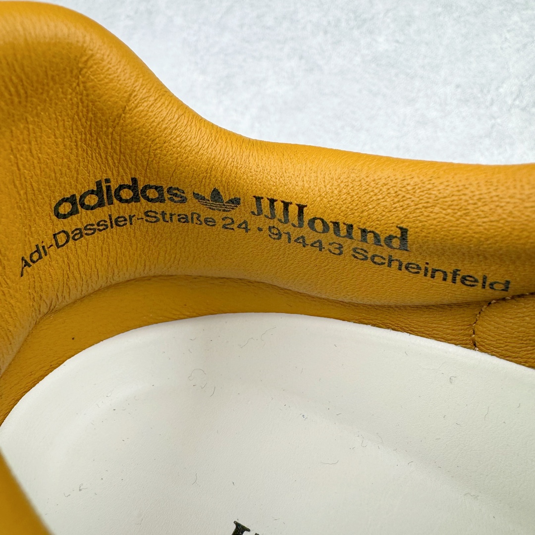 图片[19]-＃ZC总裁 JJJJound x AD Originals Samba Classic\\\”Studded Pack Black\\\”桑巴舞系列绅士德训足球风百搭低帮休闲运动板鞋 联名黑白 ID8707 好货不怕晚 原厂进口 \\\”Prime Asia\\\” 山羊皮（纹理自然）原厂台湾进口短绒猪巴革 全套原厂纸板冲刀加持 独家原档案私模RB橡胶大底 含胶量硬度原鞋一致 正确拉帮鞋垫背胶 原厂标裁支持鉴定 高密度丽新布中底 内置环保海玻璃鞋垫 全鞋电脑针车零偏差 产品品控稳定性领先行业 原厂港宝加持定型后跟R度完美 JJJJound x Originals联名鞋 作为合作企划里的金字招牌JJJJound 善于利用自己的极简美学挖掘品牌的全新风貌 本次 JJJJound 携手 Originals 选用大热鞋款 Samba 为蓝本 将鞋款的街头气质无痕转变为「静奢风」 鞋款肉眼可见的被赋予了难得的质感 黑白两色都采用了黄色优质皮革内衬以呼应生胶大底 取消了鞋舌的 Logo 转而采用压纹处理使得鞋款整体氛围更加静谧、奢华 同时为了彰显本次合作鞋款的身份 双方合作标识和 JJJJound Logo 被分别印在鞋口内侧和鞋垫上 尺码：36 36.5 37.5 38 38.5 39 40 40.5 41 42 42.5 43 44 44.5 45 46 46.5-选品中心