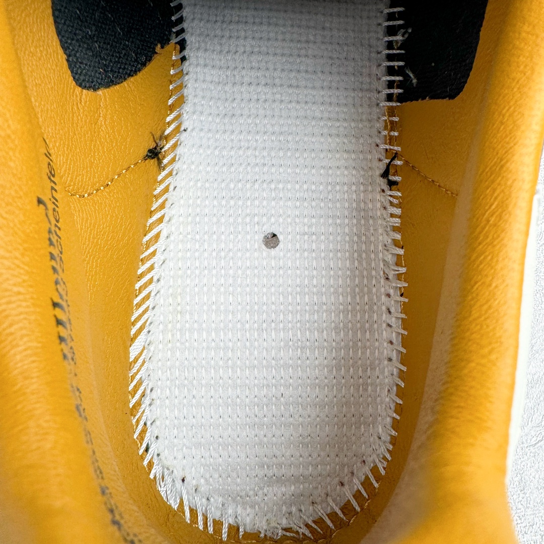 图片[23]-＃ZC总裁 JJJJound x AD Originals Samba Classic\\\”Studded Pack Black\\\”桑巴舞系列绅士德训足球风百搭低帮休闲运动板鞋 联名黑白 ID8707 好货不怕晚 原厂进口 \\\”Prime Asia\\\” 山羊皮（纹理自然）原厂台湾进口短绒猪巴革 全套原厂纸板冲刀加持 独家原档案私模RB橡胶大底 含胶量硬度原鞋一致 正确拉帮鞋垫背胶 原厂标裁支持鉴定 高密度丽新布中底 内置环保海玻璃鞋垫 全鞋电脑针车零偏差 产品品控稳定性领先行业 原厂港宝加持定型后跟R度完美 JJJJound x Originals联名鞋 作为合作企划里的金字招牌JJJJound 善于利用自己的极简美学挖掘品牌的全新风貌 本次 JJJJound 携手 Originals 选用大热鞋款 Samba 为蓝本 将鞋款的街头气质无痕转变为「静奢风」 鞋款肉眼可见的被赋予了难得的质感 黑白两色都采用了黄色优质皮革内衬以呼应生胶大底 取消了鞋舌的 Logo 转而采用压纹处理使得鞋款整体氛围更加静谧、奢华 同时为了彰显本次合作鞋款的身份 双方合作标识和 JJJJound Logo 被分别印在鞋口内侧和鞋垫上 尺码：36 36.5 37.5 38 38.5 39 40 40.5 41 42 42.5 43 44 44.5 45 46 46.5-选品中心