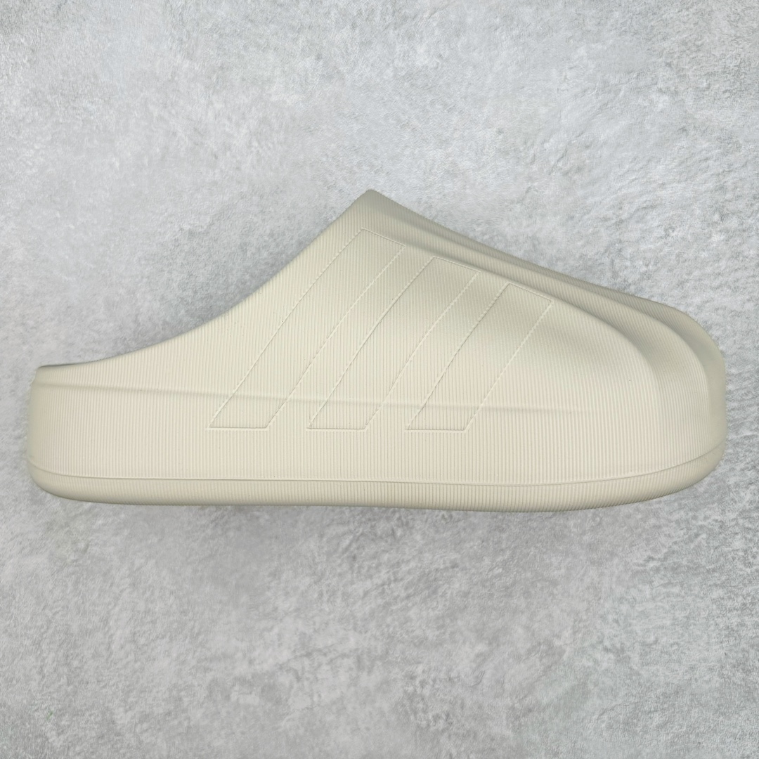 ＃LJ渠道版 AD adiFOM Superstar MULE 贝壳头版一脚蹬半拖鸭掌鞋半拖 灰绿 IE0757 重金购入原鞋及原档案磨具生产指令开发 鞋头部位凹凸有致 横向大面积波浪纹理 后跟Logo 凹凸明显 轮廓分明 描漆定位精准 公整无偏差不溢出 LOGO内侧钢印清晰工整 原厂磨具全鞋无多余毛边 同源公司EVA粒子环保塑料 原厂指令配方 无任何异味 弹性卡色均保持原鞋一致 匠心打造 鞋口弧度大小 鞋面色泽质感同步原鞋 LOGO内侧钢印清晰工整 中底部分带原厂钢印编号 原厂Ortholite欧斯莱鞋垫 区别掉渣海玻璃鞋垫 吸汗防臭的效果无法相提并论 原厂定制原标 同比ZP 符合人体设计 产品基于标志性 Superstar 鞋款轮廓的同时 利用可再生的甘蔗加工物材料制成一体式泡沫鞋身 无鞋带设计更加方便穿脱 点睛之笔在于标志性的三道杠出现在鞋子的两侧 鞋跟贴片上饰有品牌标志性的三叶草压花 偏小一码 尺码：35.5 36 36.5 37 38 38.5 39 40 40.5 41 42 42.5 43 44 44.5 45 46-选品中心