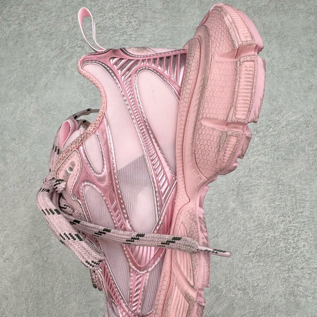 图片[7]-＃XA纯原 BALENCIAGA 3XL Sneakers 巴黎世家十代网布系带低帮走秀复古老爹鞋 全套原纸板楦头开发 最原汁原味的灵魂版型 全鞋荧光划线卡点 胶水把控整洁度追求极致完美 每一双都是工艺品 多重QC质检 超越公司货的品控标准 实实在在的免检产品 原盒原配 正确字体电绣 粗细、位置、大小正确 侧边TPU 透气孔匹配意产原版 正确分离大底 TPU软底 原版一致大底LOGO 立体感十足 原厂皮料水洗做旧 采购原厂网纱 不含皮革 网布材料和聚氨酯 磨损效果 鞋头边缘和后帮 Balenciaga 徽标 鞋面和后跟凸印尺码 鞋舌 3XL 橡胶品牌标识和反光细节 鞋帮拉袢和鞋舌拉祥 配反光细节 备用鞋带在鞋履前侧 可在穿着前取下 便于不同造型搭配 正常尺码 尺码：35 36 37 38 39 40 41 42 43 44 45 46-选品中心