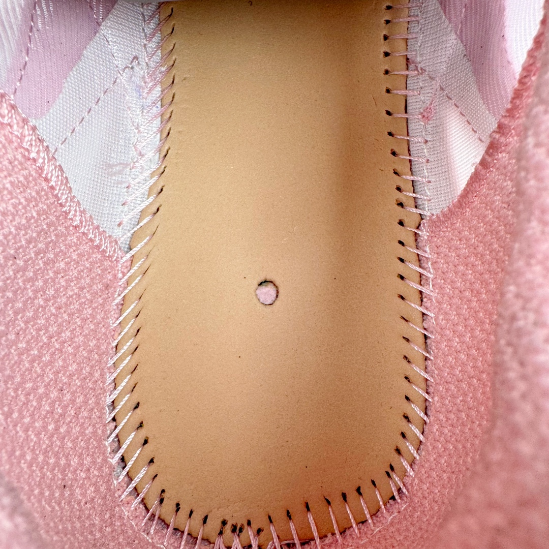 图片[19]-＃XA纯原 BALENCIAGA 3XL Sneakers 巴黎世家十代网布系带低帮走秀复古老爹鞋 全套原纸板楦头开发 最原汁原味的灵魂版型 全鞋荧光划线卡点 胶水把控整洁度追求极致完美 每一双都是工艺品 多重QC质检 超越公司货的品控标准 实实在在的免检产品 原盒原配 正确字体电绣 粗细、位置、大小正确 侧边TPU 透气孔匹配意产原版 正确分离大底 TPU软底 原版一致大底LOGO 立体感十足 原厂皮料水洗做旧 采购原厂网纱 不含皮革 网布材料和聚氨酯 磨损效果 鞋头边缘和后帮 Balenciaga 徽标 鞋面和后跟凸印尺码 鞋舌 3XL 橡胶品牌标识和反光细节 鞋帮拉袢和鞋舌拉祥 配反光细节 备用鞋带在鞋履前侧 可在穿着前取下 便于不同造型搭配 正常尺码 尺码：35 36 37 38 39 40 41 42 43 44 45 46-选品中心