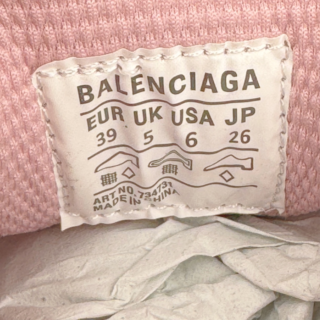 图片[18]-＃XA纯原 BALENCIAGA 3XL Sneakers 巴黎世家十代网布系带低帮走秀复古老爹鞋 全套原纸板楦头开发 最原汁原味的灵魂版型 全鞋荧光划线卡点 胶水把控整洁度追求极致完美 每一双都是工艺品 多重QC质检 超越公司货的品控标准 实实在在的免检产品 原盒原配 正确字体电绣 粗细、位置、大小正确 侧边TPU 透气孔匹配意产原版 正确分离大底 TPU软底 原版一致大底LOGO 立体感十足 原厂皮料水洗做旧 采购原厂网纱 不含皮革 网布材料和聚氨酯 磨损效果 鞋头边缘和后帮 Balenciaga 徽标 鞋面和后跟凸印尺码 鞋舌 3XL 橡胶品牌标识和反光细节 鞋帮拉袢和鞋舌拉祥 配反光细节 备用鞋带在鞋履前侧 可在穿着前取下 便于不同造型搭配 正常尺码 尺码：35 36 37 38 39 40 41 42 43 44 45 46-选品中心