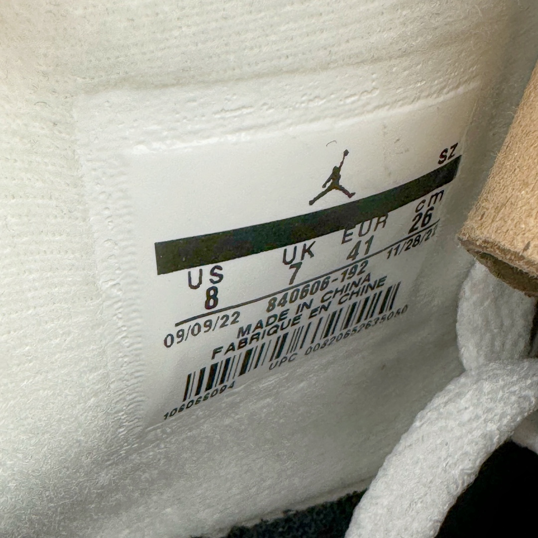 图片[13]-＃CS纯原福利 Air Jordan AJ4 Retro 白水泥 840606-190 大厂出品 全头层加持 原鞋原楦原纸板同源开发 完美呈现乔4的版型 内侧正确双色网格 还原细节 原厂皮料 正确气垫颜色 正确网格工艺 正确拉帮工艺 全鞋原装材料制作 原档案原模具打造 支持全方位与正品对比 尺码：36 36.5 37.5 38 38.5 39 40 40.5 41 42 42.5 43 44 44.5 45 46 47.5-选品中心