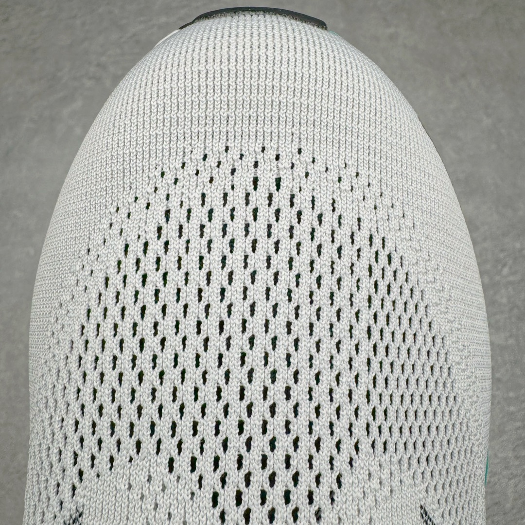 图片[17]-＃纯原 NK Zoom Pegasus 飞马41代马拉松系列网面透气缓震疾速跑鞋 FD2722-103 拥有 Zoom Air 一如既往的稳定感和流畅感 鞋面采用工程网眼设计 为特定高热区域营造出色透气性 进一步增加鞋面的穿孔数量 让足部能够快速散热 中足搭配 Flywire 飞线 在高速运动时营造舒适稳定的贴合感 内置Zoon气垫加持 动力十足 尺码：36 36.5 37.5 38 38.5 39 40 40.5 41 42 42.5 43 44 44.5 45-选品中心