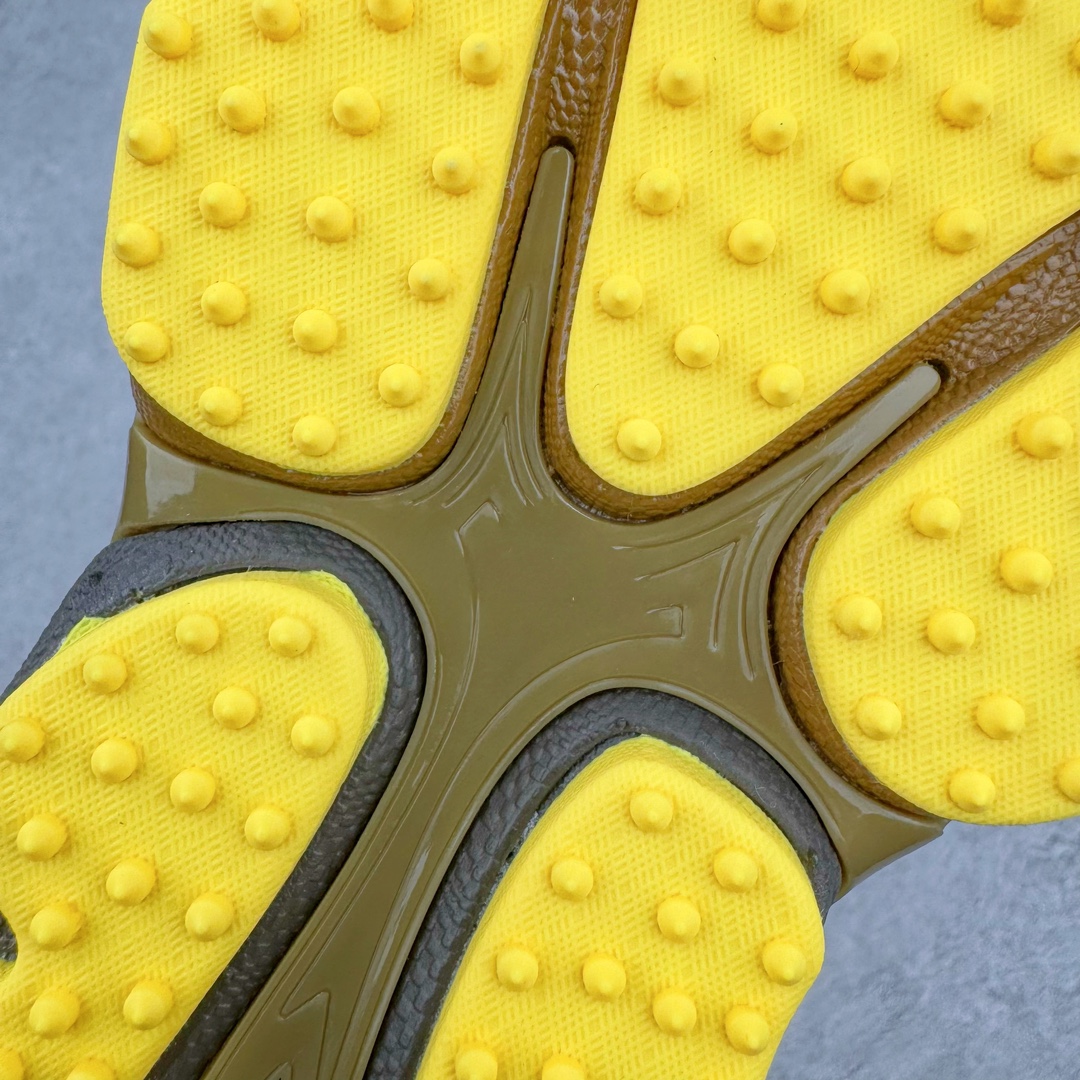 图片[18]-＃KX Off-White 2024年OW最新款跑鞋 #百分百原盒正确版 原楦原纸板数据开发 4层分离大底#鞋面采用3d立体打印和多种材料拼接而成#防滑耐磨透气性轻便跑鞋 作为曾经爆火 并且定位奢潮领域的标志性品牌 Off-White 仍需要不断更新符合当下潮流时尚的复古运动鞋款，以期收获基本盘消费者的关注 此次更新的 Off-White 新款运动鞋将经典复古老爹鞋细节设计更加夸张化 并将标志性箭头设计置于显著位置 除此之外 整个系列的色彩搭配也可谓纷繁多样 总有一款适合你 Off-White最新运动鞋款估计将在未来几个月登陆品牌专柜 喜欢的朋友切莫错过 尺码：36 37 38 39 40 41 42 43 44 45 46 47-选品中心