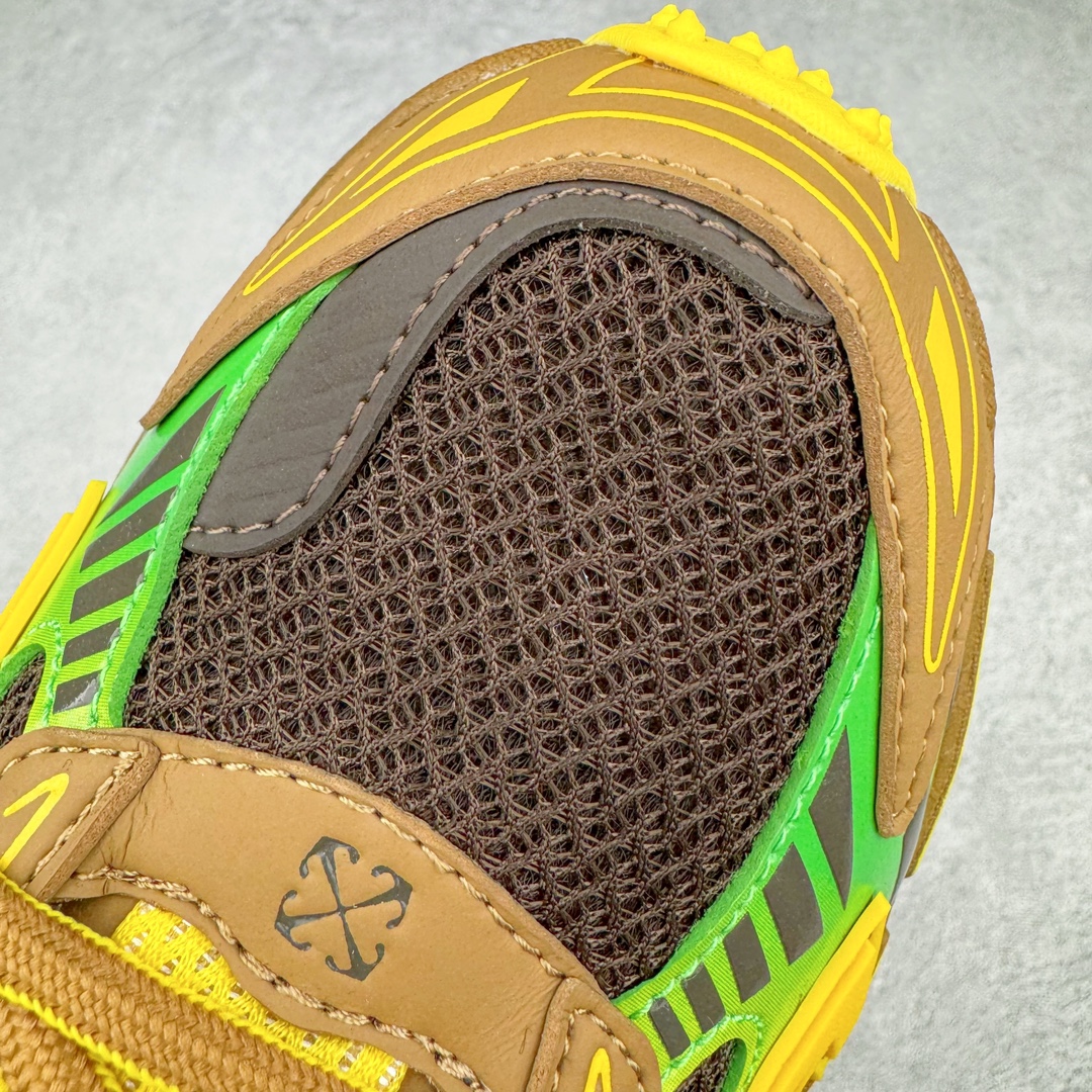 图片[16]-＃KX Off-White 2024年OW最新款跑鞋 #百分百原盒正确版 原楦原纸板数据开发 4层分离大底#鞋面采用3d立体打印和多种材料拼接而成#防滑耐磨透气性轻便跑鞋 作为曾经爆火 并且定位奢潮领域的标志性品牌 Off-White 仍需要不断更新符合当下潮流时尚的复古运动鞋款，以期收获基本盘消费者的关注 此次更新的 Off-White 新款运动鞋将经典复古老爹鞋细节设计更加夸张化 并将标志性箭头设计置于显著位置 除此之外 整个系列的色彩搭配也可谓纷繁多样 总有一款适合你 Off-White最新运动鞋款估计将在未来几个月登陆品牌专柜 喜欢的朋友切莫错过 尺码：36 37 38 39 40 41 42 43 44 45 46 47-选品中心