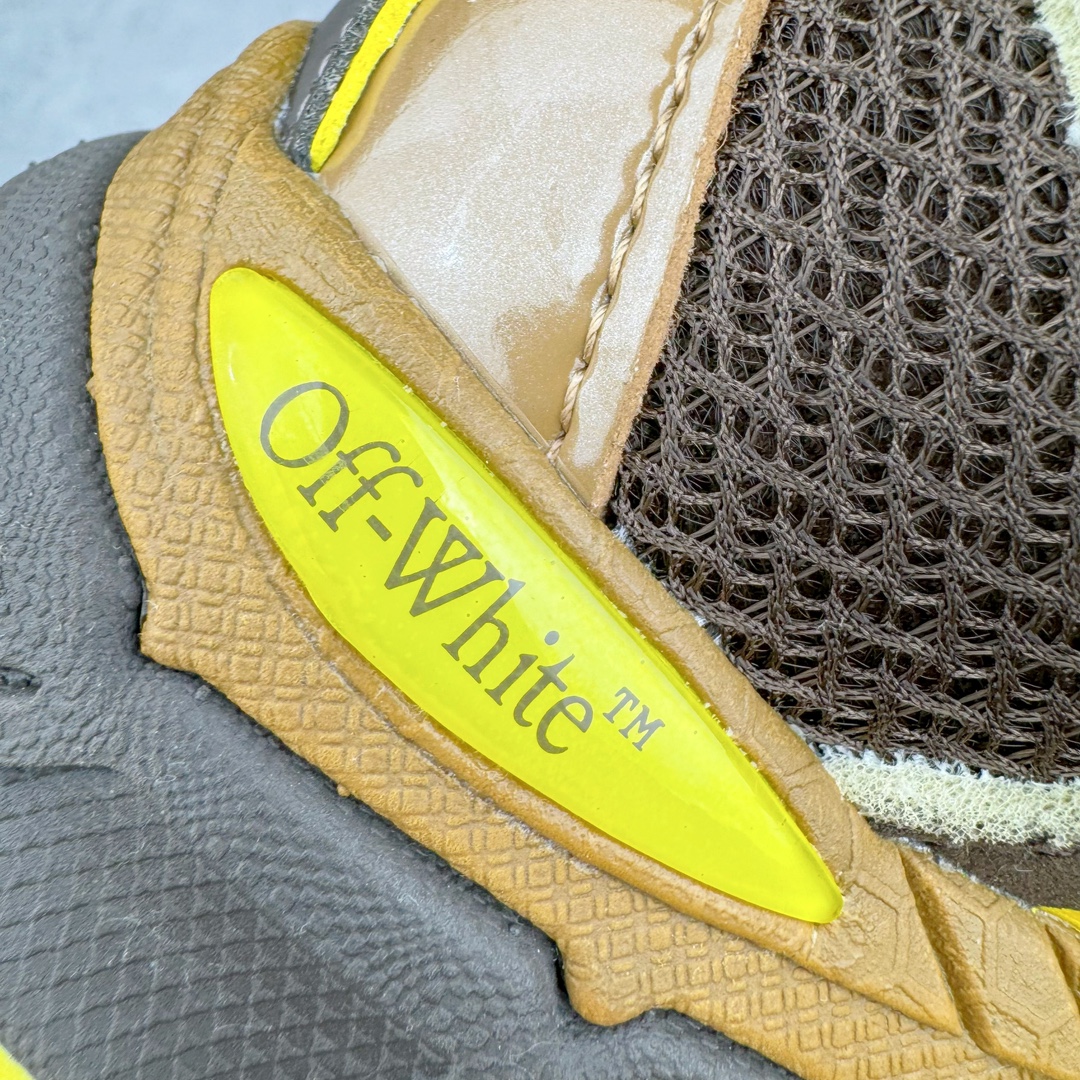 图片[13]-＃KX Off-White 2024年OW最新款跑鞋 #百分百原盒正确版 原楦原纸板数据开发 4层分离大底#鞋面采用3d立体打印和多种材料拼接而成#防滑耐磨透气性轻便跑鞋 作为曾经爆火 并且定位奢潮领域的标志性品牌 Off-White 仍需要不断更新符合当下潮流时尚的复古运动鞋款，以期收获基本盘消费者的关注 此次更新的 Off-White 新款运动鞋将经典复古老爹鞋细节设计更加夸张化 并将标志性箭头设计置于显著位置 除此之外 整个系列的色彩搭配也可谓纷繁多样 总有一款适合你 Off-White最新运动鞋款估计将在未来几个月登陆品牌专柜 喜欢的朋友切莫错过 尺码：36 37 38 39 40 41 42 43 44 45 46 47-选品中心