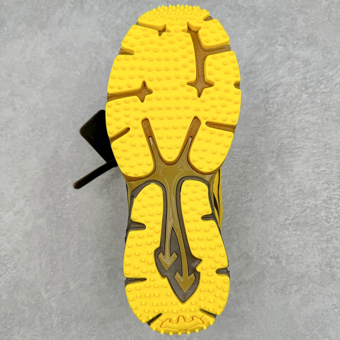 图片[9]-＃KX Off-White 2024年OW最新款跑鞋 #百分百原盒正确版 原楦原纸板数据开发 4层分离大底#鞋面采用3d立体打印和多种材料拼接而成#防滑耐磨透气性轻便跑鞋 作为曾经爆火 并且定位奢潮领域的标志性品牌 Off-White 仍需要不断更新符合当下潮流时尚的复古运动鞋款，以期收获基本盘消费者的关注 此次更新的 Off-White 新款运动鞋将经典复古老爹鞋细节设计更加夸张化 并将标志性箭头设计置于显著位置 除此之外 整个系列的色彩搭配也可谓纷繁多样 总有一款适合你 Off-White最新运动鞋款估计将在未来几个月登陆品牌专柜 喜欢的朋友切莫错过 尺码：36 37 38 39 40 41 42 43 44 45 46 47-选品中心