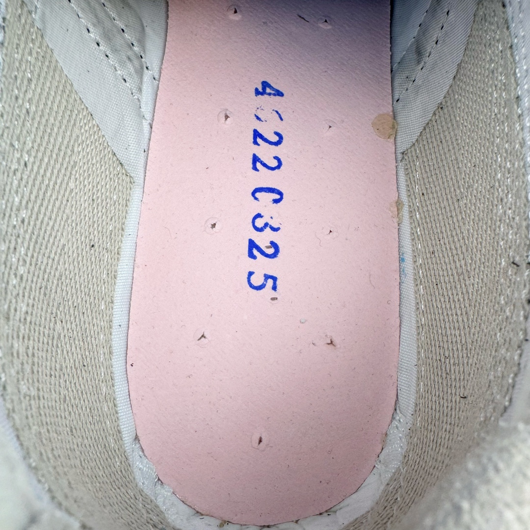 图片[10]-＃HK纯原 Asics Onitsuka Tiger MEXICO 66 亚瑟士鬼冢虎复古经典板鞋 市场最强版本 头层小羊皮加持 海外订单工厂出品 超成熟稳定的做工品控 原装全套纸板楦头开发 原汁原味 完美呈现版型 私模正确鞋底咬花纹路 一比一鞋头弧度高度鞋身弧度 绝不口嗨 细节品控鞋型随意秒杀市面 原档咬花纹路私模大底 一个单元有六个三角形 总体形拼接呈现花瓣状 官方四联吊牌 原装Ortholite轻量化鞋垫 原盒原配 质保卡 说明书 钢印防尘纸 纸板中底带钢印 乳胶组合鞋垫 支持全方位的对比专柜 产品从款式颜色造型上体现出追求舒适和细节的完美 鞋类更是推崇手工制作的严谨与完美 融舒适性与可穿性的设计风格 注重细节的完美和别致魅力 既保持稳重 又不失轻松的时尚感 尺码：36 37 37.5 38 39 39.5 40 40.5 41.5 42 42.5 43.5 44 45 46-选品中心