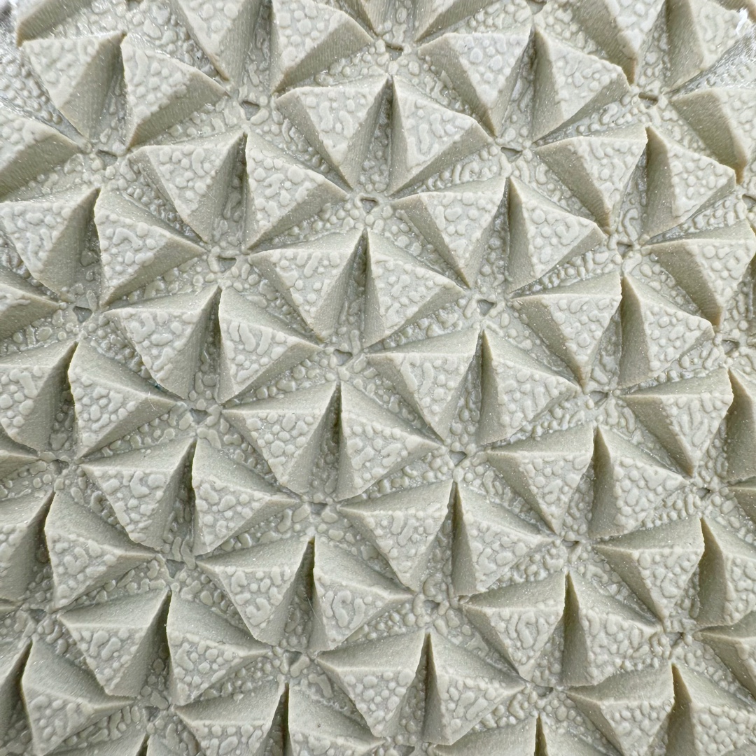 图片[18]-＃HK纯原 Asics Onitsuka Tiger MEXICO 66 亚瑟士鬼冢虎复古经典板鞋 市场最强版本 头层小羊皮加持 海外订单工厂出品 超成熟稳定的做工品控 原装全套纸板楦头开发 原汁原味 完美呈现版型 私模正确鞋底咬花纹路 一比一鞋头弧度高度鞋身弧度 绝不口嗨 细节品控鞋型随意秒杀市面 原档咬花纹路私模大底 一个单元有六个三角形 总体形拼接呈现花瓣状 官方四联吊牌 原装Ortholite轻量化鞋垫 原盒原配 质保卡 说明书 钢印防尘纸 纸板中底带钢印 乳胶组合鞋垫 支持全方位的对比专柜 产品从款式颜色造型上体现出追求舒适和细节的完美 鞋类更是推崇手工制作的严谨与完美 融舒适性与可穿性的设计风格 注重细节的完美和别致魅力 既保持稳重 又不失轻松的时尚感 尺码：36 37 37.5 38 39 39.5 40 40.5 41.5 42 42.5 43.5 44 45 46-选品中心