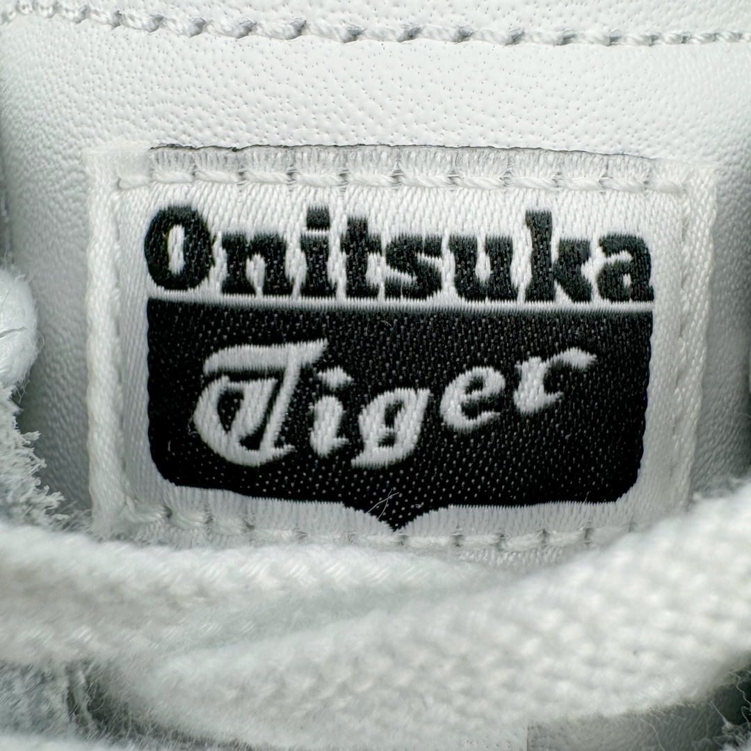 图片[14]-＃HK纯原 Asics Onitsuka Tiger MEXICO 66 亚瑟士鬼冢虎复古经典板鞋 市场最强版本 头层小羊皮加持 海外订单工厂出品 超成熟稳定的做工品控 原装全套纸板楦头开发 原汁原味 完美呈现版型 私模正确鞋底咬花纹路 一比一鞋头弧度高度鞋身弧度 绝不口嗨 细节品控鞋型随意秒杀市面 原档咬花纹路私模大底 一个单元有六个三角形 总体形拼接呈现花瓣状 官方四联吊牌 原装Ortholite轻量化鞋垫 原盒原配 质保卡 说明书 钢印防尘纸 纸板中底带钢印 乳胶组合鞋垫 支持全方位的对比专柜 产品从款式颜色造型上体现出追求舒适和细节的完美 鞋类更是推崇手工制作的严谨与完美 融舒适性与可穿性的设计风格 注重细节的完美和别致魅力 既保持稳重 又不失轻松的时尚感 尺码：36 37 37.5 38 39 39.5 40 40.5 41.5 42 42.5 43.5 44 45 46-选品中心