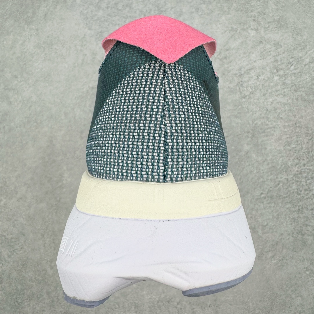 图片[8]-AD Adizero Boston 12 波士顿夏季透气网眼竞速跑鞋 延续爪型玻璃纤维推进系统 进化为全掌式的ENERGY RODS 2.0 从脚跟到脚趾的一体成形设计 强化整体推进力 提升速度表现 升级透气鞋面更具支撑性 利用ENGINEERED MESH技术进行不同密度织纹 强化支撑性 更使用50%以上的回收材料製成 减低塑料浪费 此外变薄的鞋舌为前掌提供更多空间 提供跑者更好的穿着感受 马牌轮胎大底耐磨性佳 大底全掌采用耐磨的Continental马牌轮胎大底 在各种环境下保有良好抓地力 尺码：36 36.5 37 38 38.5 39 40 40.5 41 42 42.5 43 44 44.5 45-选品中心