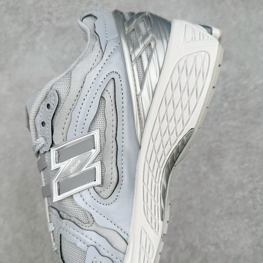 图片[7]-New Balance M1906R NB新百伦系列复古老爹风休闲运动慢跑鞋 采用轻质牛剖革拼接透气网眼衬垫织物鞋面材质 T-Beam大底提供足步弓支撑 保持步态稳定#后跟搭载外露缓震胶 鞋身整体以各种深浅不一的灰色覆盖 鞋头以淡蓝色调装饰，网眼衬垫通过不规律的色块实现做旧的美感 泛黄的鞋底更是进一步增添了复古气息 尺码：36 37 37.5 38 38.5 39.5 40 40.5 41.5 42 42.5 43 44 45-选品中心