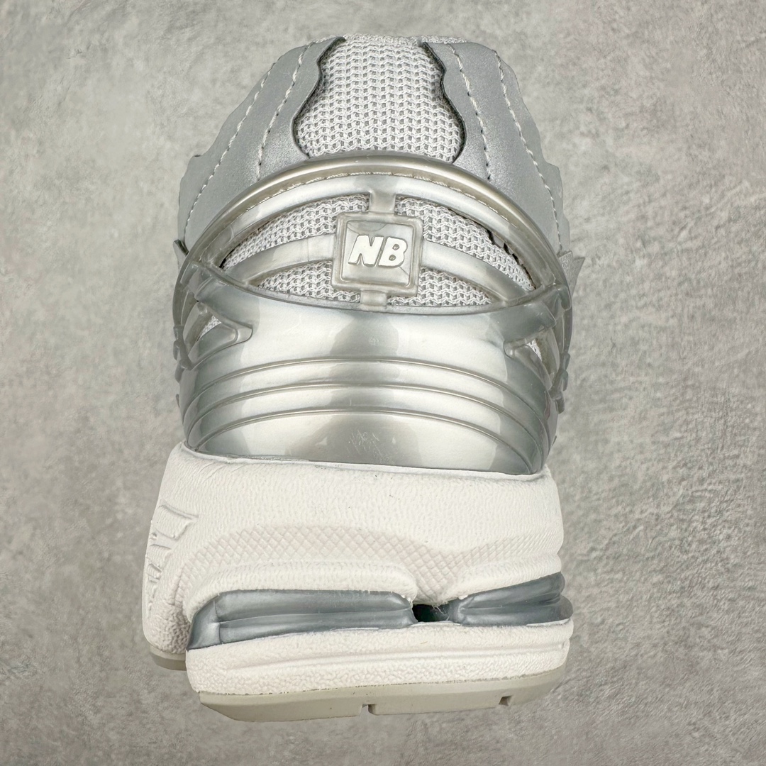 图片[8]-New Balance M1906R NB新百伦系列复古老爹风休闲运动慢跑鞋 采用轻质牛剖革拼接透气网眼衬垫织物鞋面材质 T-Beam大底提供足步弓支撑 保持步态稳定#后跟搭载外露缓震胶 鞋身整体以各种深浅不一的灰色覆盖 鞋头以淡蓝色调装饰，网眼衬垫通过不规律的色块实现做旧的美感 泛黄的鞋底更是进一步增添了复古气息 尺码：36 37 37.5 38 38.5 39.5 40 40.5 41.5 42 42.5 43 44 45-选品中心