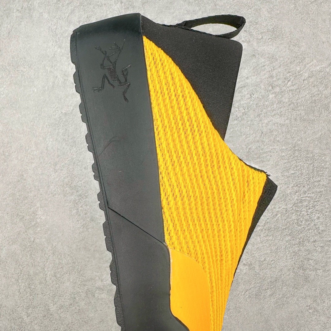 图片[6]-BORA Kragg Shoes 始祖鸟一脚蹬覆盖透气男越野跑鞋 官方同步上架适合技术路线单日徒步穿着也可以一脚蹬穿法 aeriosflgtx鞋受到长途野外跑步鞋的启发 适合在变化的地形上进行快速轻快的徒步旅行穿着 舒适而有支撑性 使您充满信心 该设计与脚部融为一体 可最大限度地减少摩擦 gore-tex保护膜网砂 采用gore隐形适体(invisiblefit)技术 更轻薄舒适 敏捷、稳定和技术路线上的自信源于vibram® megagrip外底、压缩eva内底以及一体的tpu 尺码：36-44-选品中心