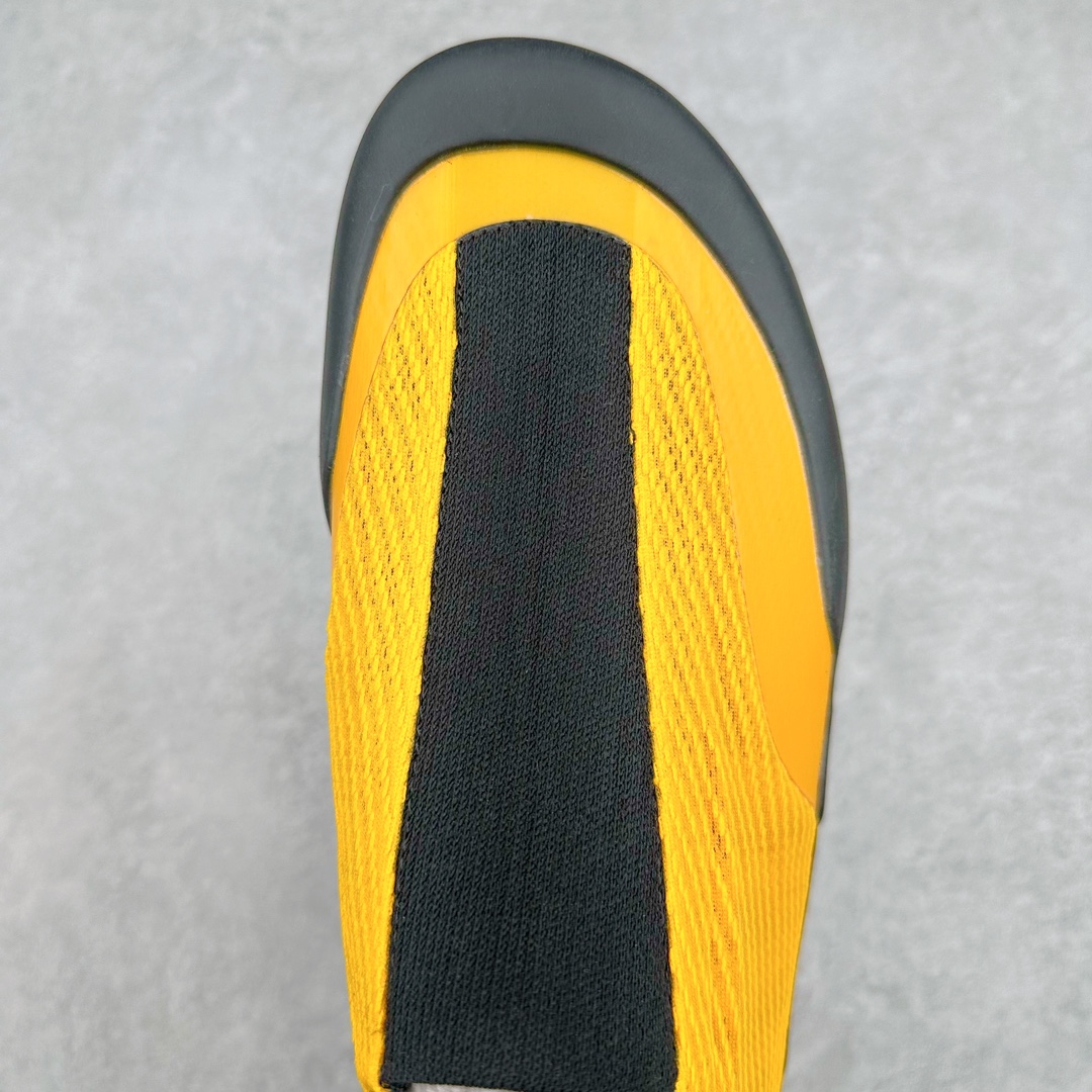 图片[4]-BORA Kragg Shoes 始祖鸟一脚蹬覆盖透气男越野跑鞋 官方同步上架适合技术路线单日徒步穿着也可以一脚蹬穿法 aeriosflgtx鞋受到长途野外跑步鞋的启发 适合在变化的地形上进行快速轻快的徒步旅行穿着 舒适而有支撑性 使您充满信心 该设计与脚部融为一体 可最大限度地减少摩擦 gore-tex保护膜网砂 采用gore隐形适体(invisiblefit)技术 更轻薄舒适 敏捷、稳定和技术路线上的自信源于vibram® megagrip外底、压缩eva内底以及一体的tpu 尺码：36-44-选品中心