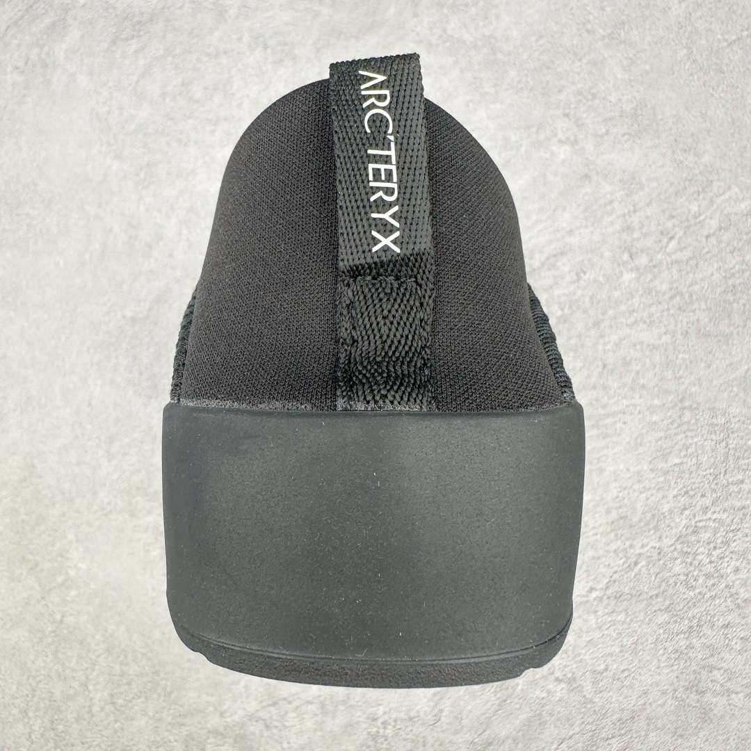 图片[8]-BORA Kragg Shoes 始祖鸟一脚蹬覆盖透气男越野跑鞋 官方同步上架适合技术路线单日徒步穿着也可以一脚蹬穿法 aeriosflgtx鞋受到长途野外跑步鞋的启发 适合在变化的地形上进行快速轻快的徒步旅行穿着 舒适而有支撑性 使您充满信心 该设计与脚部融为一体 可最大限度地减少摩擦 gore-tex保护膜网砂 采用gore隐形适体(invisiblefit)技术 更轻薄舒适 敏捷、稳定和技术路线上的自信源于vibram® megagrip外底、压缩eva内底以及一体的tpu 尺码：36-44-选品中心