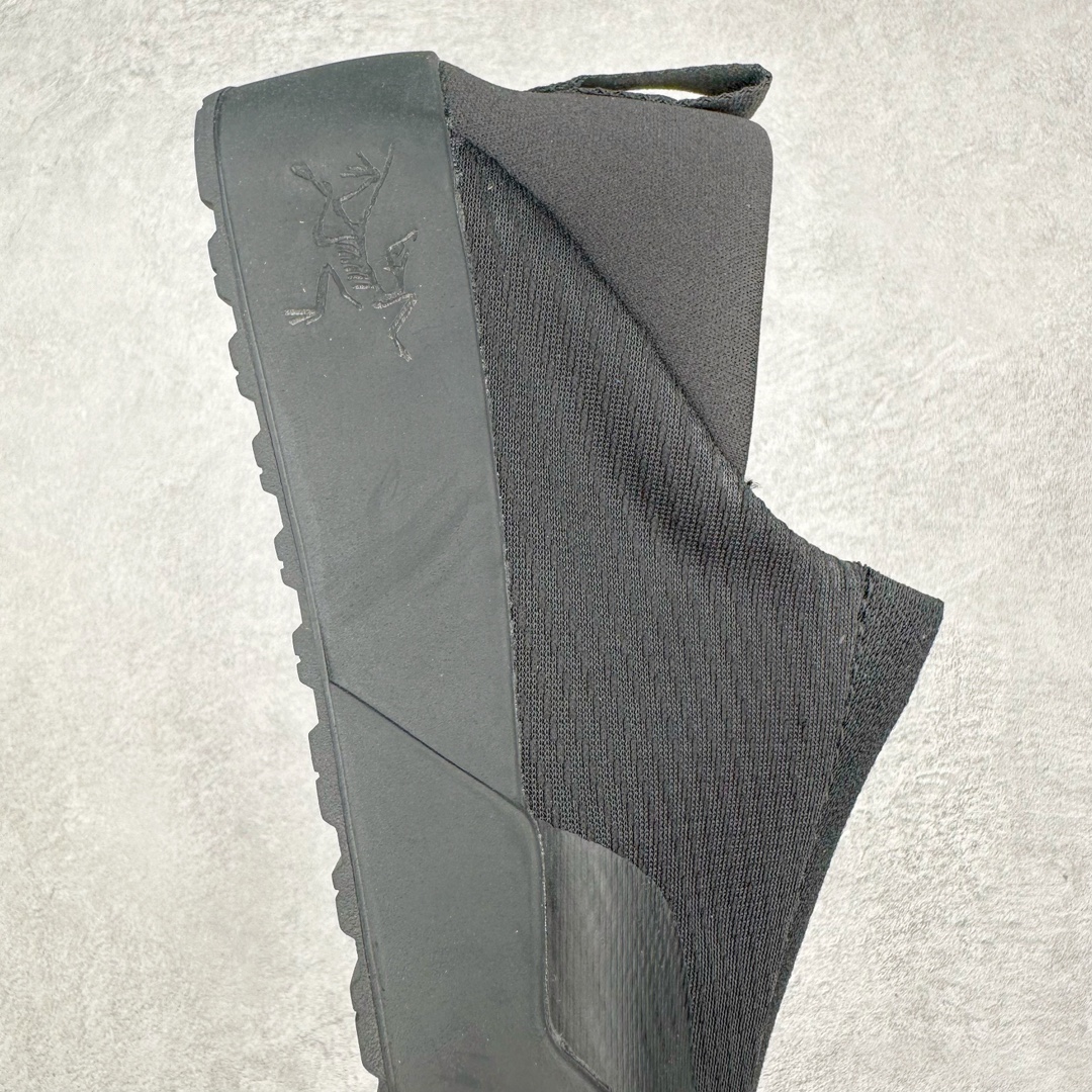 图片[6]-BORA Kragg Shoes 始祖鸟一脚蹬覆盖透气男越野跑鞋 官方同步上架适合技术路线单日徒步穿着也可以一脚蹬穿法 aeriosflgtx鞋受到长途野外跑步鞋的启发 适合在变化的地形上进行快速轻快的徒步旅行穿着 舒适而有支撑性 使您充满信心 该设计与脚部融为一体 可最大限度地减少摩擦 gore-tex保护膜网砂 采用gore隐形适体(invisiblefit)技术 更轻薄舒适 敏捷、稳定和技术路线上的自信源于vibram® megagrip外底、压缩eva内底以及一体的tpu 尺码：36-44-选品中心