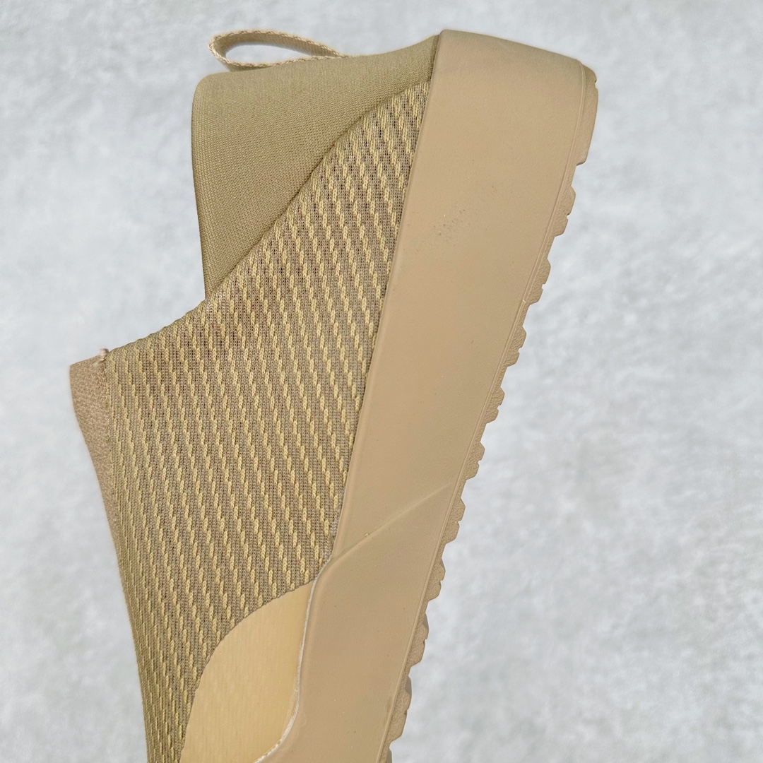 图片[7]-BORA Kragg Shoes 始祖鸟一脚蹬覆盖透气男越野跑鞋 官方同步上架适合技术路线单日徒步穿着也可以一脚蹬穿法 aeriosflgtx鞋受到长途野外跑步鞋的启发 适合在变化的地形上进行快速轻快的徒步旅行穿着 舒适而有支撑性 使您充满信心 该设计与脚部融为一体 可最大限度地减少摩擦 gore-tex保护膜网砂 采用gore隐形适体(invisiblefit)技术 更轻薄舒适 敏捷、稳定和技术路线上的自信源于vibram® megagrip外底、压缩eva内底以及一体的tpu 尺码：36-44-选品中心