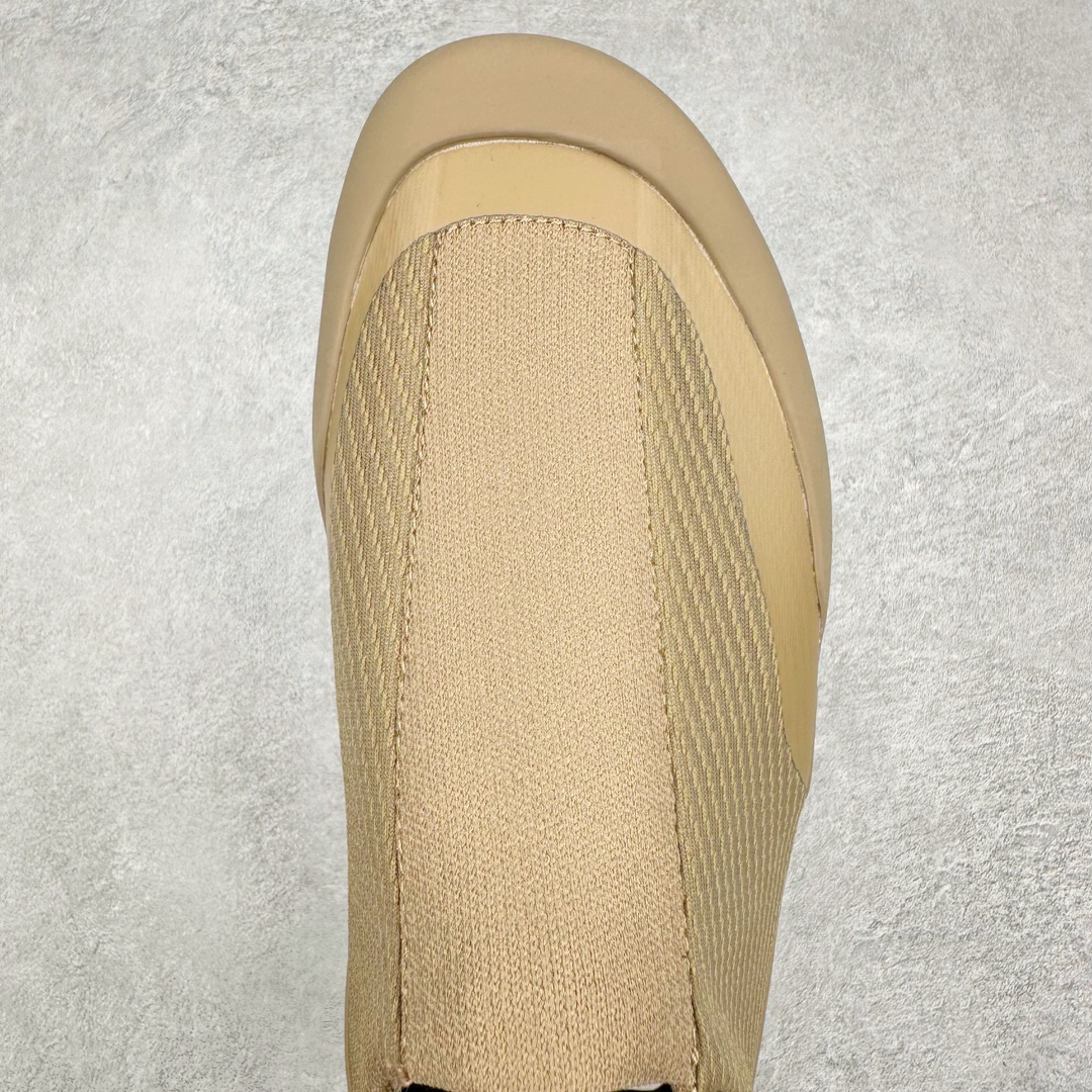 图片[4]-BORA Kragg Shoes 始祖鸟一脚蹬覆盖透气男越野跑鞋 官方同步上架适合技术路线单日徒步穿着也可以一脚蹬穿法 aeriosflgtx鞋受到长途野外跑步鞋的启发 适合在变化的地形上进行快速轻快的徒步旅行穿着 舒适而有支撑性 使您充满信心 该设计与脚部融为一体 可最大限度地减少摩擦 gore-tex保护膜网砂 采用gore隐形适体(invisiblefit)技术 更轻薄舒适 敏捷、稳定和技术路线上的自信源于vibram® megagrip外底、压缩eva内底以及一体的tpu 尺码：36-44-选品中心