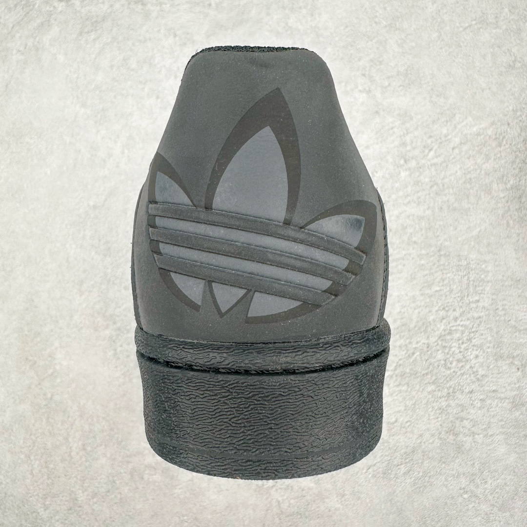 图片[8]-AD Originals Superstar 经典复古贝壳头板鞋 ID3109 诞生于1969年 是第一双将全皮面鞋 身与橡胶鞋头结合在一起的低帮篮球鞋 Superstar最开始 是作为高帮篮球鞋Pro Model的低帮版本而出现的 但因为其独特和醒目的橡胶鞋头造型而让大家熟知 被大家形象地称为\\\”shelltoe\\\”贝壳头 在70年代的美国职业篮球场上 接近3/4的NBA球员都将这双Superstar作为场上用鞋 80年代之后 经过不断的改良和发展 Superstar逐渐成为横跨时装、音乐、街头文化、休闲和运动等各大领域的时尚潮鞋 尺码：36 36.5 37 38 38.5 39 40 40.5 41 42 42.5 43 44 44.5 45-选品中心