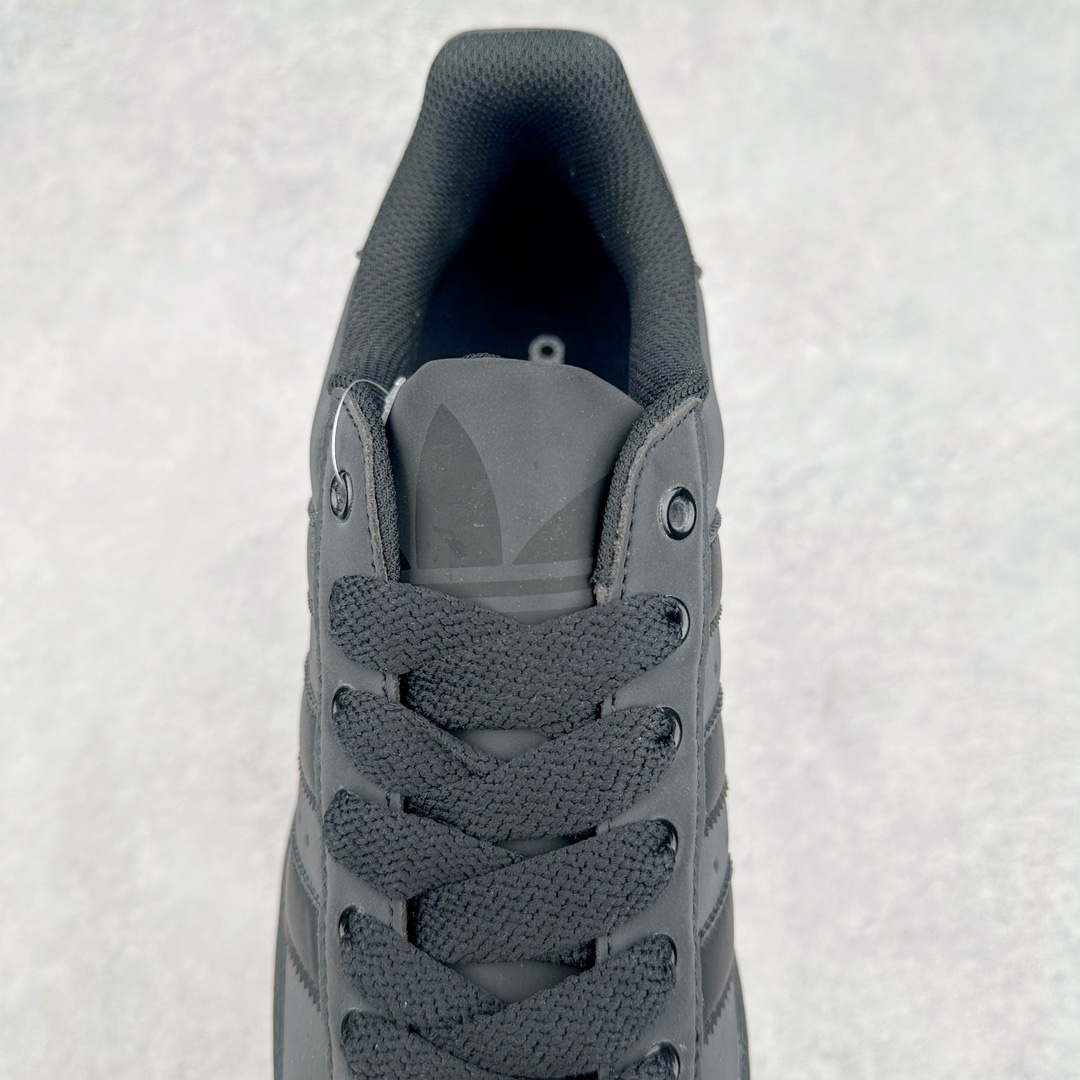 图片[5]-AD Originals Superstar 经典复古贝壳头板鞋 ID3109 诞生于1969年 是第一双将全皮面鞋 身与橡胶鞋头结合在一起的低帮篮球鞋 Superstar最开始 是作为高帮篮球鞋Pro Model的低帮版本而出现的 但因为其独特和醒目的橡胶鞋头造型而让大家熟知 被大家形象地称为\\\”shelltoe\\\”贝壳头 在70年代的美国职业篮球场上 接近3/4的NBA球员都将这双Superstar作为场上用鞋 80年代之后 经过不断的改良和发展 Superstar逐渐成为横跨时装、音乐、街头文化、休闲和运动等各大领域的时尚潮鞋 尺码：36 36.5 37 38 38.5 39 40 40.5 41 42 42.5 43 44 44.5 45-选品中心