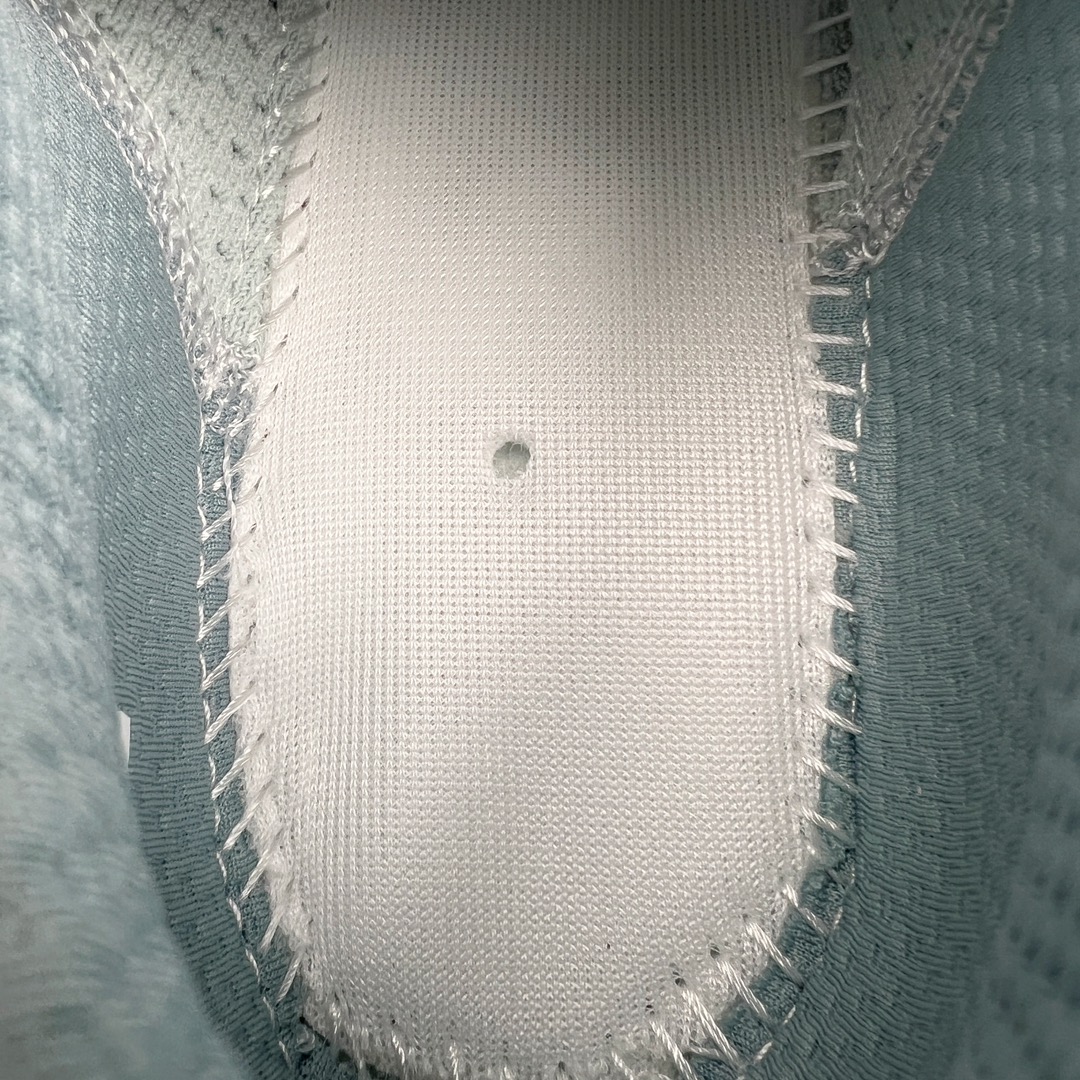 图片[20]-＃F版 Puma Race TO Beat The Elite 彪马低帮专业越野户外跑步鞋 这款鞋5mm的前后掌落差能让你贴近自然跑的步态 使你的身体对鞋子的缓震和支撑特性依赖变少 从而增加自身的下肢力量 鞋底防滑性能在下坡的石板台阶和原始路面都有很好的表现 厚底设计 在快速下坡时起到缓震保护作用 减少重力给予脚踝 膝部 髋关节等处带来的冲击力 310088-02 尺码：36 36.5 37 38 38.5 39 40 40.5 41 42 42.5 43 44 45-选品中心