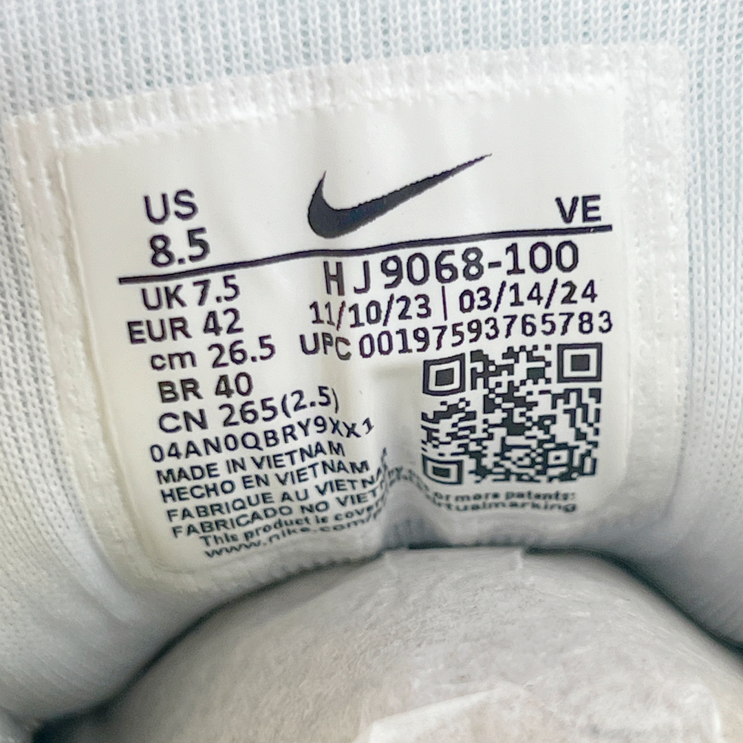 图片[12]-NK Zoom Pegasus 飞马41代马拉松系列网面透气缓震疾速跑鞋 拥有 Zoom Air 一如既往的稳定感和流畅感 鞋面采用工程网眼设计 为特定高热区域营造出色透气性 进一步增加鞋面的穿孔数量 让足部能够快速散热 中足搭配 Flywire 飞线 在高速运动时营造舒适稳定的贴合感 内置Zoon气垫加持 动力十足 货号：HJ9068-100 尺码：36 36.5 37.5 38 38.5 39 40 40.5 41 42 42.5 43 44 44.5 45-选品中心