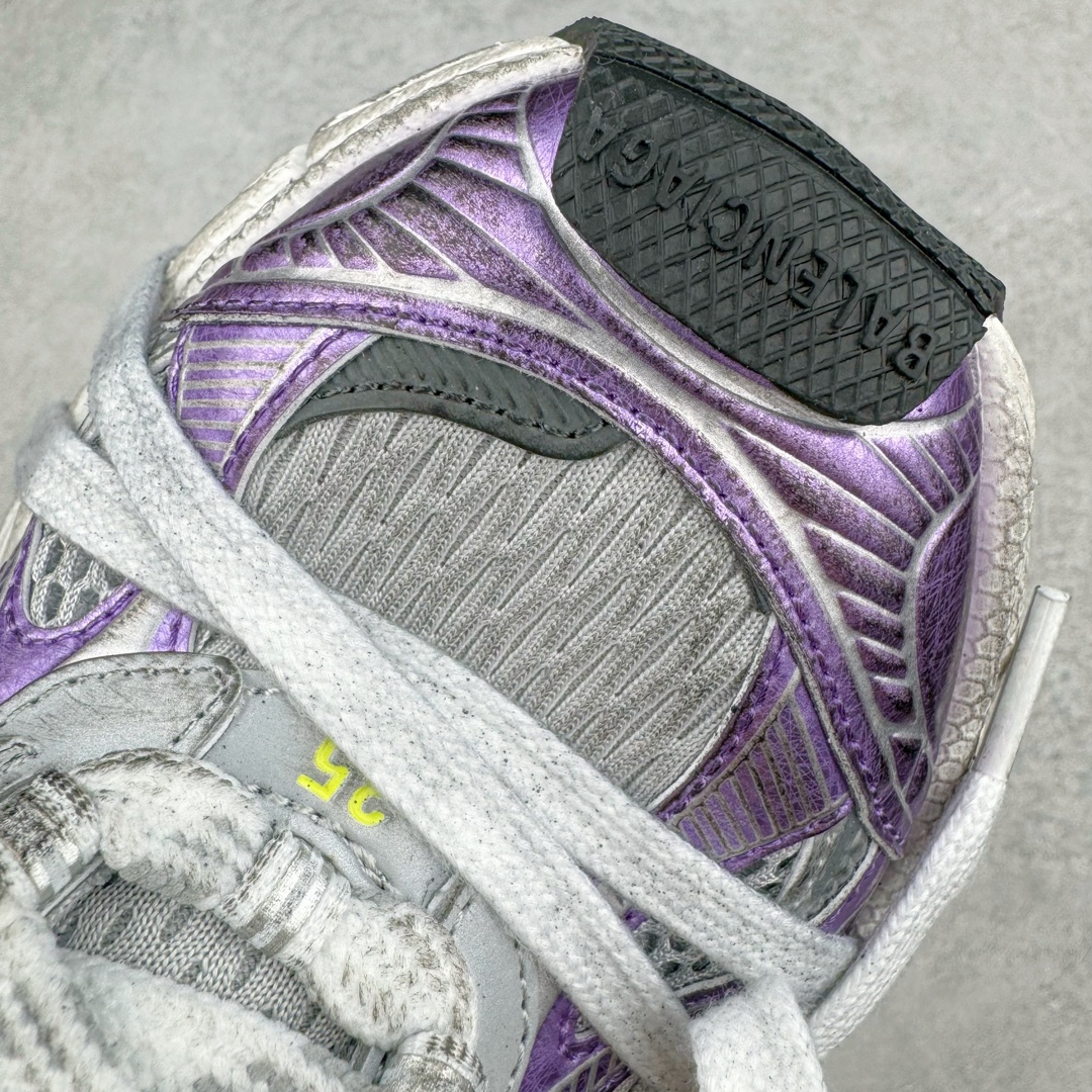 图片[11]-＃XA纯原 BALENCIAGA 3XL Sneakers 巴黎世家十代网布系带低帮走秀复古老爹鞋 全套原纸板楦头开发 最原汁原味的灵魂版型 全鞋荧光划线卡点 胶水把控整洁度追求极致完美 每一双都是工艺品 多重QC质检 超越公司货的品控标准 实实在在的免检产品 原盒原配 正确字体电绣 粗细、位置、大小正确 侧边TPU 透气孔匹配意产原版 正确分离大底 TPU软底 原版一致大底LOGO 立体感十足 原厂皮料水洗做旧 采购原厂网纱 不含皮革 网布材料和聚氨酯 磨损效果 鞋头边缘和后帮 Balenciaga 徽标 鞋面和后跟凸印尺码 鞋舌 3XL 橡胶品牌标识和反光细节 鞋帮拉袢和鞋舌拉祥 配反光细节 备用鞋带在鞋履前侧 可在穿着前取下 便于不同造型搭配 正常尺码 尺码：35 36 37 38 39 40 41 42 43 44 45 46-选品中心