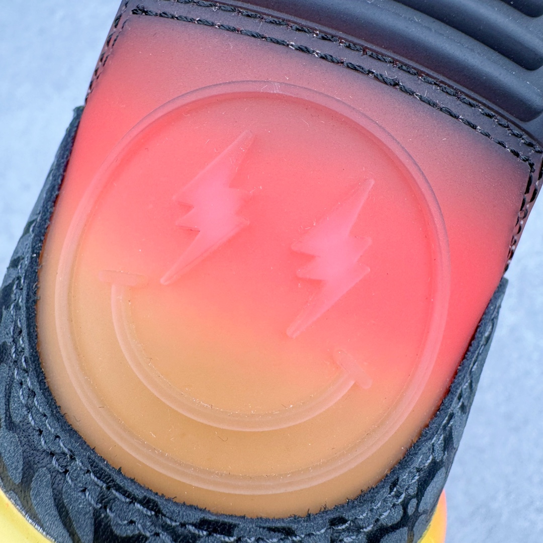 图片[14]-＃OG纯原 J Balvin x Air Jordan AJ3 联名黑红 彩虹渐变 FN0344-001 原楦原纸板开发 确保原汁原味 原厂皮料质感色泽绝无偏差 完美中底拉帮 原厂中底钢印 原档案大底 如假白送 大底纹路 气垫通透度PU的回弹性均百分百还原 原厂电绣鞋舌飞人刺绣针数立体讲究精细欢迎对比正品原鞋 尺码：36 36.5 37.5 38 38.5 39 40 40.5 41 42 42.5 43 44 44.5 45 46 47.5-选品中心