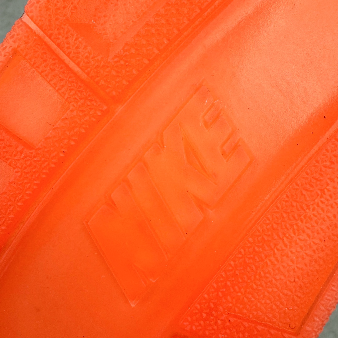 图片[18]-＃OG纯原 J Balvin x Air Jordan AJ3 联名黑红 彩虹渐变 FN0344-001 原楦原纸板开发 确保原汁原味 原厂皮料质感色泽绝无偏差 完美中底拉帮 原厂中底钢印 原档案大底 如假白送 大底纹路 气垫通透度PU的回弹性均百分百还原 原厂电绣鞋舌飞人刺绣针数立体讲究精细欢迎对比正品原鞋 尺码：36 36.5 37.5 38 38.5 39 40 40.5 41 42 42.5 43 44 44.5 45 46 47.5-选品中心