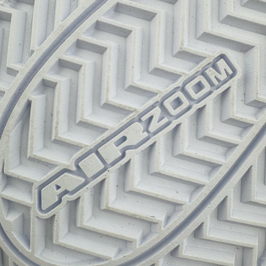 图片[22]-＃Z版纯原福利 NK Book 1 Devin Booker 德文·布克一代男子实战篮球鞋 白黑响尾蛇 FJ4250-101 全套原纸板楦头开发 确保原汁原味 完美呈现版型 鞋身流线型 原厂高强度抗扭定型港宝 小蛮腰后跟 高弹超临界发泡材质大底 贝利原厂皮料加持 内置高强度抗扭片(强度高于碳纤)给予鞋身足够抗扭矩力 实战利器 鞋身➕鞋头增配高频补强层 提升鞋头以及脚踝支撑性 尺码：40 40.5 41 42 42.5 43 44 44.5 45 46-选品中心