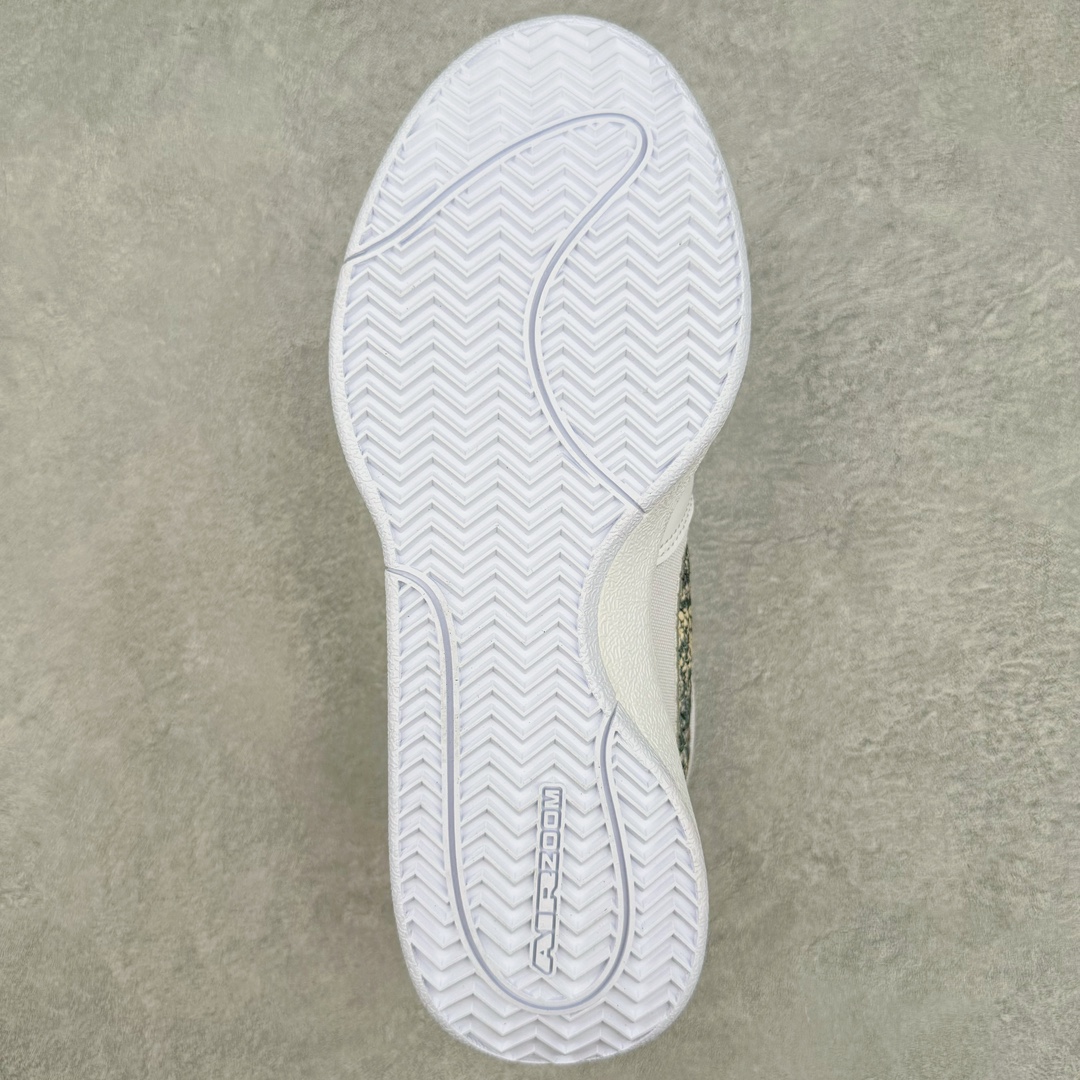 图片[9]-＃Z版纯原福利 NK Book 1 Devin Booker 德文·布克一代男子实战篮球鞋 白黑响尾蛇 FJ4250-101 全套原纸板楦头开发 确保原汁原味 完美呈现版型 鞋身流线型 原厂高强度抗扭定型港宝 小蛮腰后跟 高弹超临界发泡材质大底 贝利原厂皮料加持 内置高强度抗扭片(强度高于碳纤)给予鞋身足够抗扭矩力 实战利器 鞋身➕鞋头增配高频补强层 提升鞋头以及脚踝支撑性 尺码：40 40.5 41 42 42.5 43 44 44.5 45 46-选品中心