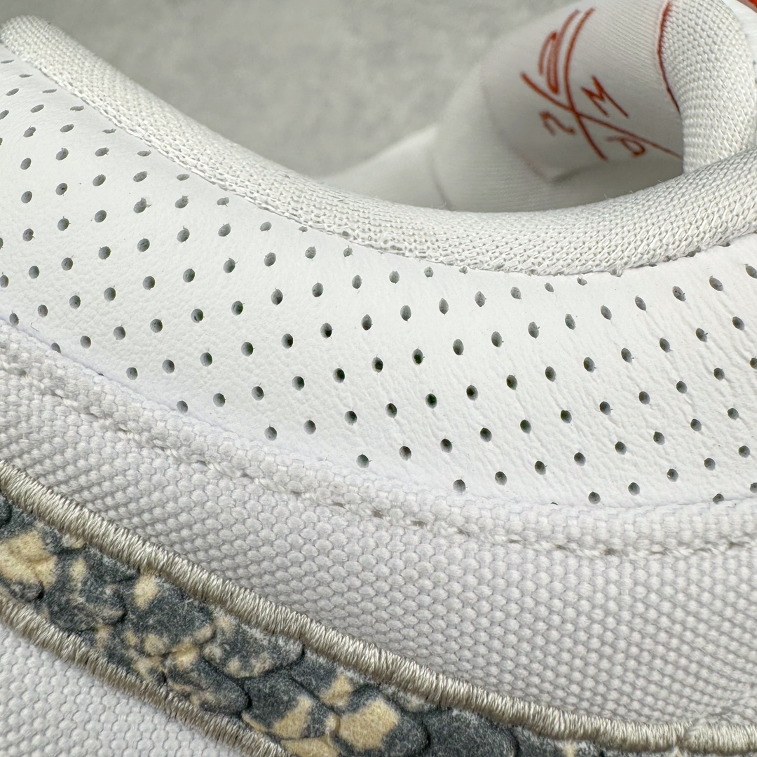 图片[17]-＃Z版纯原福利 NK Book 1 Devin Booker 德文·布克一代男子实战篮球鞋 白黑响尾蛇 FJ4250-101 全套原纸板楦头开发 确保原汁原味 完美呈现版型 鞋身流线型 原厂高强度抗扭定型港宝 小蛮腰后跟 高弹超临界发泡材质大底 贝利原厂皮料加持 内置高强度抗扭片(强度高于碳纤)给予鞋身足够抗扭矩力 实战利器 鞋身➕鞋头增配高频补强层 提升鞋头以及脚踝支撑性 尺码：40 40.5 41 42 42.5 43 44 44.5 45 46-选品中心