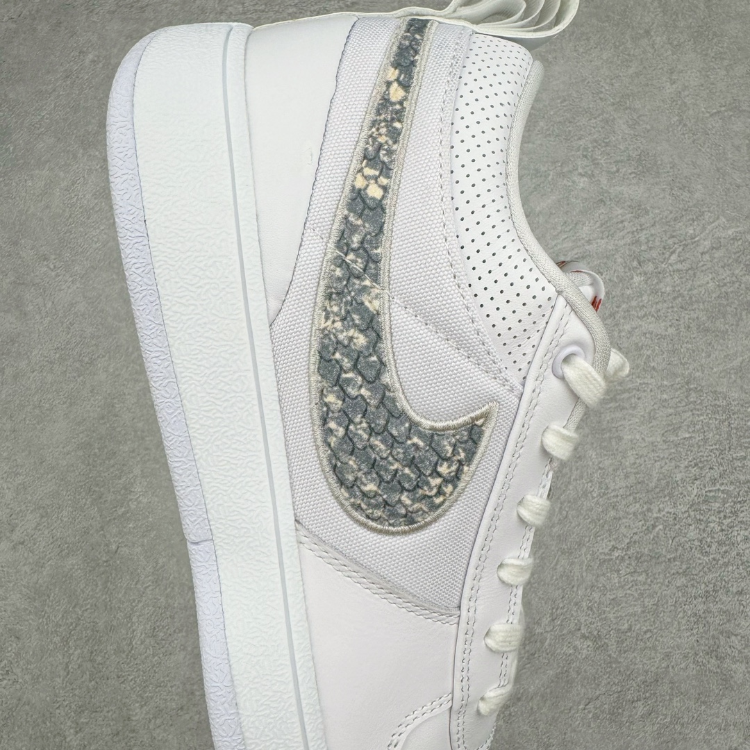 图片[6]-＃Z版纯原福利 NK Book 1 Devin Booker 德文·布克一代男子实战篮球鞋 白黑响尾蛇 FJ4250-101 全套原纸板楦头开发 确保原汁原味 完美呈现版型 鞋身流线型 原厂高强度抗扭定型港宝 小蛮腰后跟 高弹超临界发泡材质大底 贝利原厂皮料加持 内置高强度抗扭片(强度高于碳纤)给予鞋身足够抗扭矩力 实战利器 鞋身➕鞋头增配高频补强层 提升鞋头以及脚踝支撑性 尺码：40 40.5 41 42 42.5 43 44 44.5 45 46-选品中心