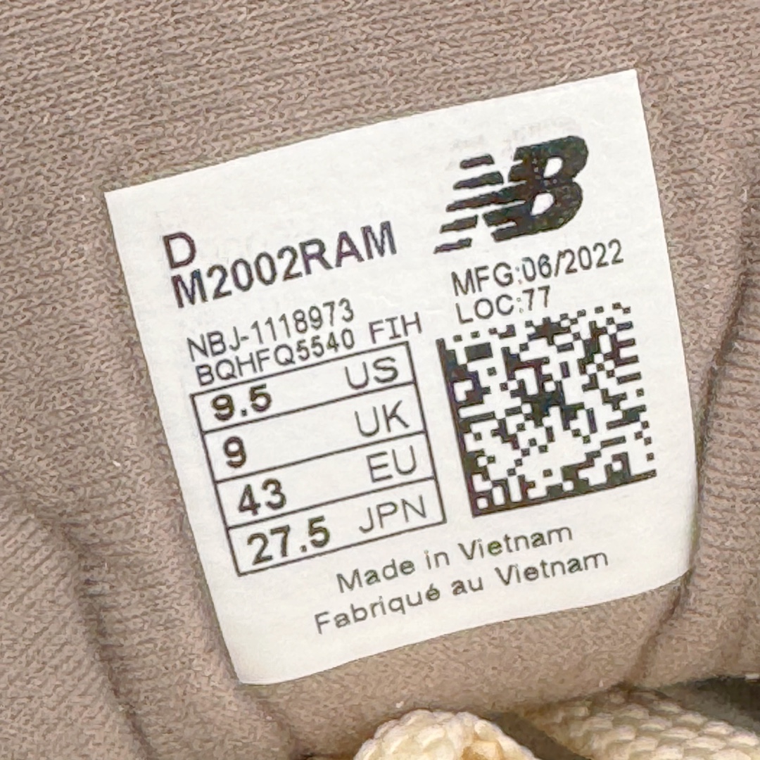 图片[11]-＃M纯原 Atmos x New Balance M2002RAM 联名棕绿 NB新百伦潮流复古织物皮革减震防滑耐磨轻便低帮跑步鞋 原档数据独立私模大底 唯一正确六层组合大底 RB前软后硬 百分百还原原鞋脚感 基于市场现有版本全新升级调整 NB市场最强产物 全网最全配色加持 全套原楦原纸板原厂数据开发 全鞋电脑针车加持 原厂网布 原装进口头层翻毛皮料正确绒感卡色 正确中底拉帮中底网布细节 一比一手工擦旧效果 冲裁组合 匠心打造 耗时两个月开发完成 工艺极其复杂难度可想而知 高端零售专供产物 尺码：36 37 37.5 38 38.5 39.5 40 40.5 41.5 42 42.5 43 44 44.5 45 45.5 46.5 47-选品中心