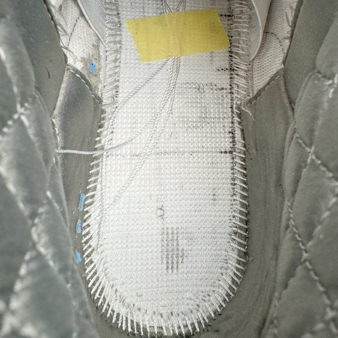 图片[22]-＃QD纯原 A Ma Maniére x Air Jordan AJ3 Retro AMM联名白紫灰 DH3434-110 圈内最强三代系列 匠心打造 开发时长超过半年 目前可过各类鉴定或无法鉴定 裸鞋随便操作 全套原纸板楦头开发 原厂大底磨具加持立体防滑纹理 原装可视Air Sole气垫 原汁原味最完美的三代版型 唯一正确鞋头趴度弧度高度鞋身腰线 原厂TPU彩虹扎染后跟饰片 正确内里反口里网布 皮料菱角分明不变形无多余毛边 广东原厂zp同批次手工大底描漆拉丝 市场唯一原厂鞋扣模具 原厂织唛标 原厂飞人电绣工艺 尾指中部跳三针 独家绑鞋带手法 印刷中底布 四线拉帮 米色美纹纸贴合固定 进口港宝加持 后跟自然饱满 全鞋荧光划线卡点 追求极致完美 每一双都是工艺品 多重QC质检 超越公司货的品控标准 实实在在的免检产品 尺码：40.5 41 42 42.5 43 44 44.5 45 45.5 46 47.5 48.5-选品中心