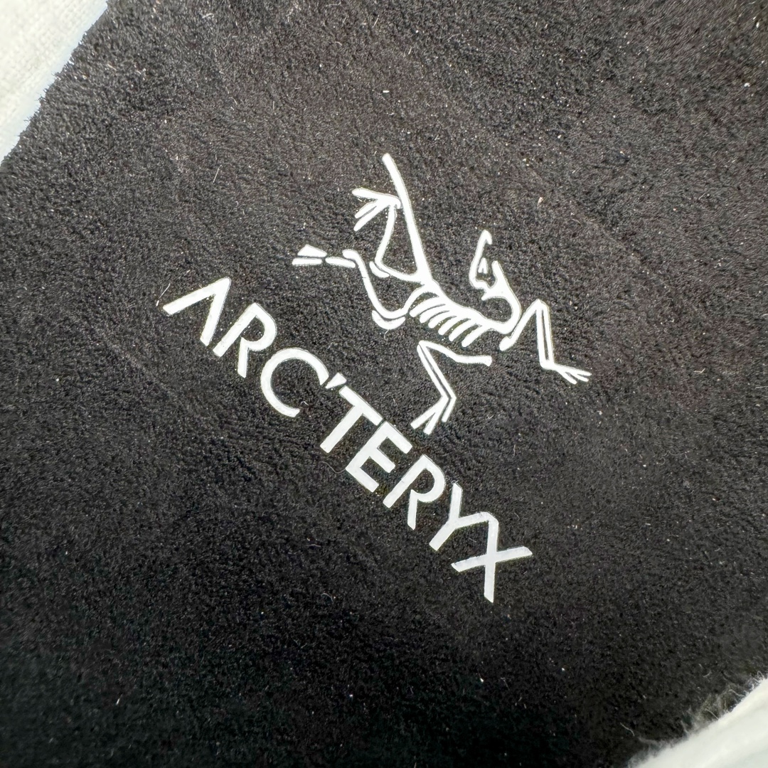 图片[12]-＃GD广顶 Arcteryx Kragg 始祖鸟一脚蹬系列长距离越野登山徒步户外防水多功能运动跑鞋 独家原底面配置 全套原厂生产指令 内外盒标包装纸鞋带配件均同步公司 公司一样的东西 放心开冲 外贸 零售 裸鞋 渠道货 随意操作 承诺半个月内开胶直接换新 尺码：39.5 40 40.5 41 42 42.5 43 44 44.5 45-选品中心