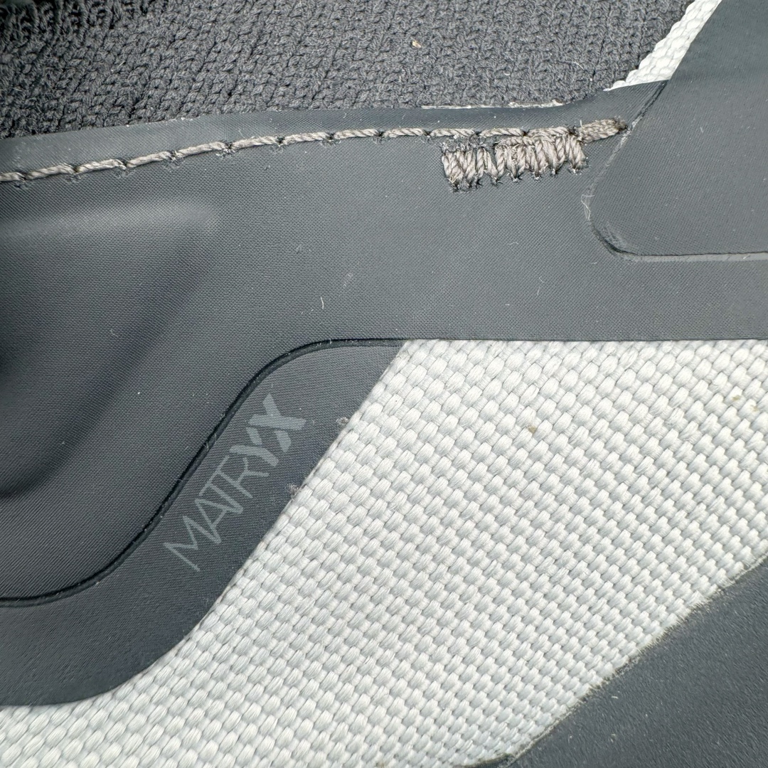 图片[13]-＃GD广顶 Arcteryx Arakys Approach 始祖鸟系列长距离越野登山徒步户外防水多功能运动跑鞋 独家原底面配置 全套原厂生产指令 内外盒标包装纸鞋带配件均同步公司 公司一样的东西 放心开冲 外贸 零售 裸鞋 渠道货 随意操作 承诺半个月内开胶直接换新 尺码：39.5 40 40.5 41 42 42.5 43 44 44.5 45-选品中心