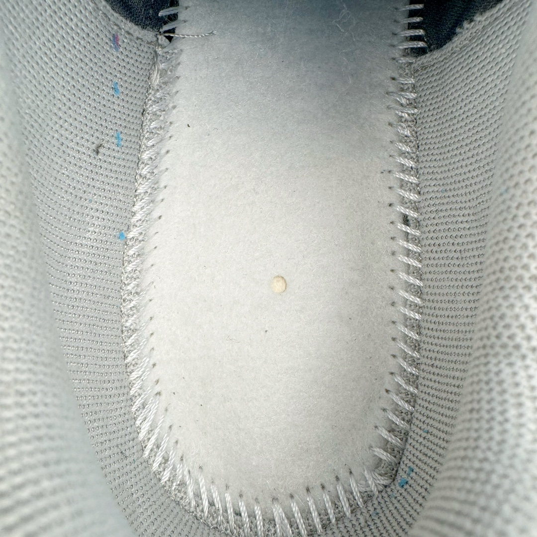 图片[10]-＃CS纯原 NK P-6000 系列低帮复古老爹风休闲运动舒适慢跑鞋 白银 FN7509-029 购入原鞋原装纸板楦头开发 独家私模四层组合大底 市场唯一正确版本 良心定价 新配色陆续出货 进口三文治网面 融合 Pegasus 过往运动鞋设计 助力 21 世纪早期跑步运动跃升时尚新高度 采用透气网眼布、运动风格线条和耐穿覆面 兼具吸睛外观和舒适感受 中底泡绵以田径赛道为灵感 打造厚实设计 缔造出众缓震性能 尺码：36 36.5 37.5 38 38.5 39 40 40.5 41 42 42.5 43 44 44.5 45-选品中心