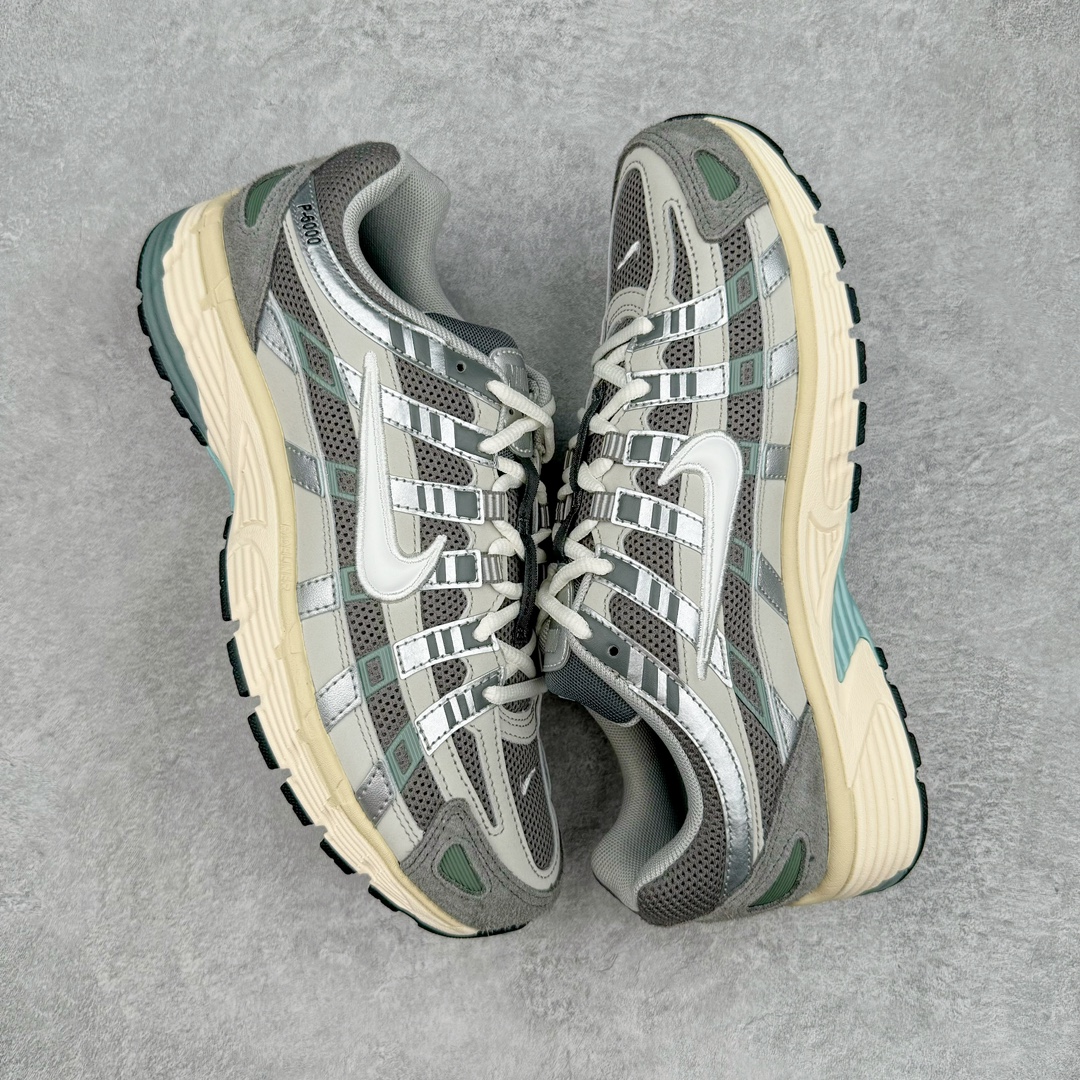 图片[3]-＃CS纯原 NK P-6000 系列低帮复古老爹风休闲运动舒适慢跑鞋 白银 FN7509-029 购入原鞋原装纸板楦头开发 独家私模四层组合大底 市场唯一正确版本 良心定价 新配色陆续出货 进口三文治网面 融合 Pegasus 过往运动鞋设计 助力 21 世纪早期跑步运动跃升时尚新高度 采用透气网眼布、运动风格线条和耐穿覆面 兼具吸睛外观和舒适感受 中底泡绵以田径赛道为灵感 打造厚实设计 缔造出众缓震性能 尺码：36 36.5 37.5 38 38.5 39 40 40.5 41 42 42.5 43 44 44.5 45-选品中心