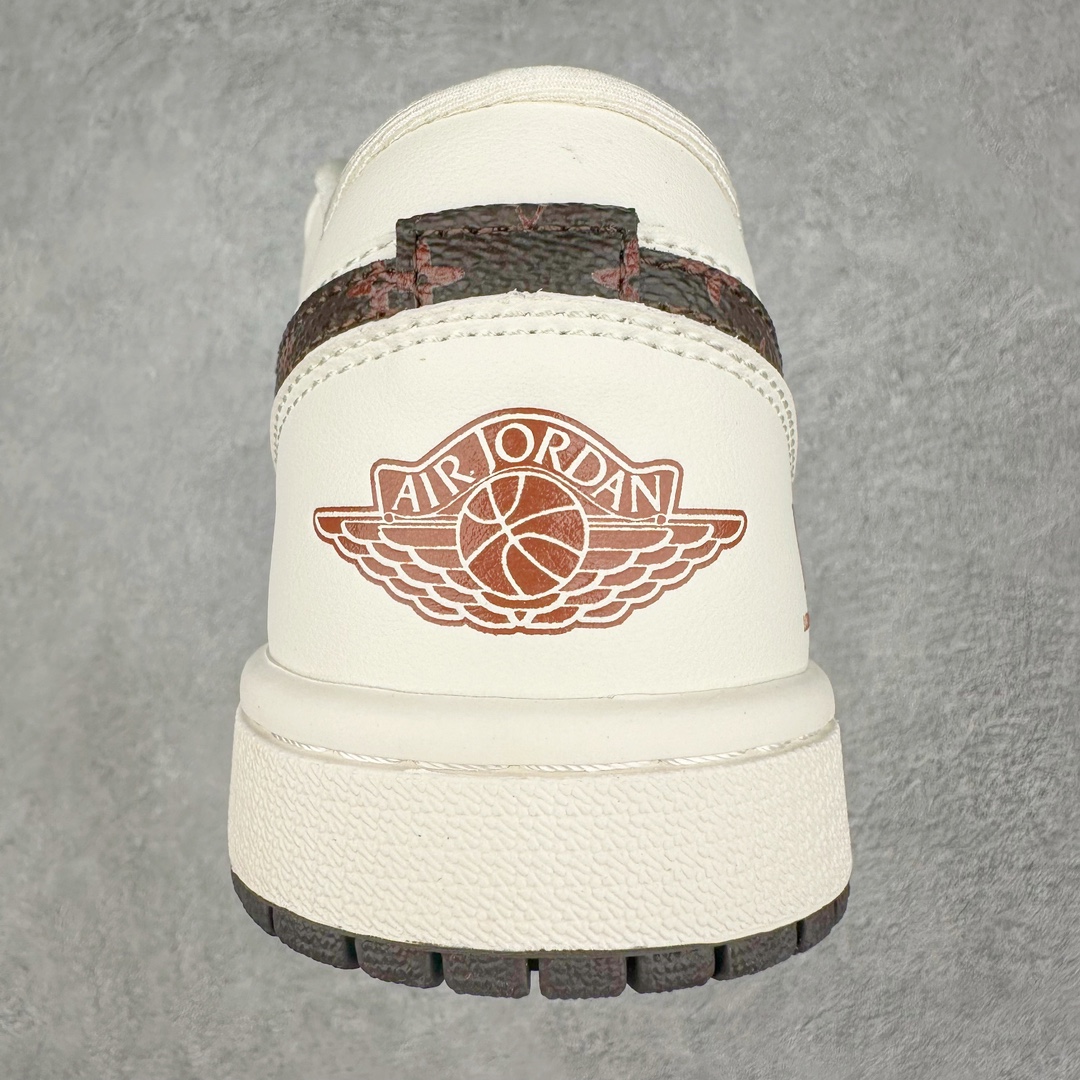 图片[8]-Air Jordan AJ1 Low 低帮系列定制配色 WG8850-004 原厂内置气垫魔块 A模大底 头层小牛皮 鞋舌AJ原厂专用牛津布+AJ专用反口珍珠布+原厂无杂质高弹内里海棉+特殊封边弹力鞋带 尺码：36 36.5 37.5 38 38.5 39 40 40.5 41 42 42.5 43 44 44.5 45 46-选品中心
