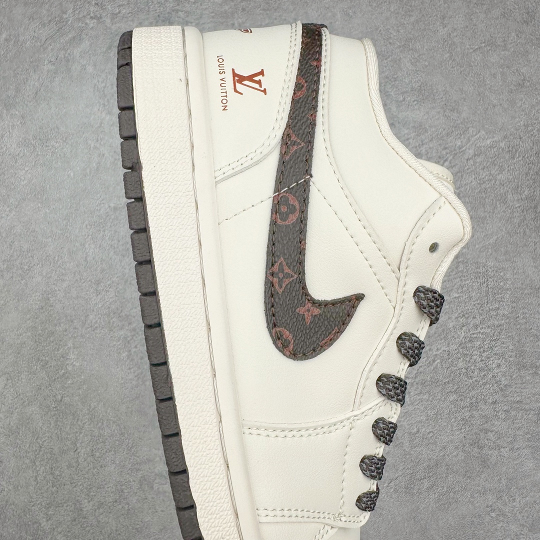 图片[6]-Air Jordan AJ1 Low 低帮系列定制配色 WG8850-004 原厂内置气垫魔块 A模大底 头层小牛皮 鞋舌AJ原厂专用牛津布+AJ专用反口珍珠布+原厂无杂质高弹内里海棉+特殊封边弹力鞋带 尺码：36 36.5 37.5 38 38.5 39 40 40.5 41 42 42.5 43 44 44.5 45 46-选品中心