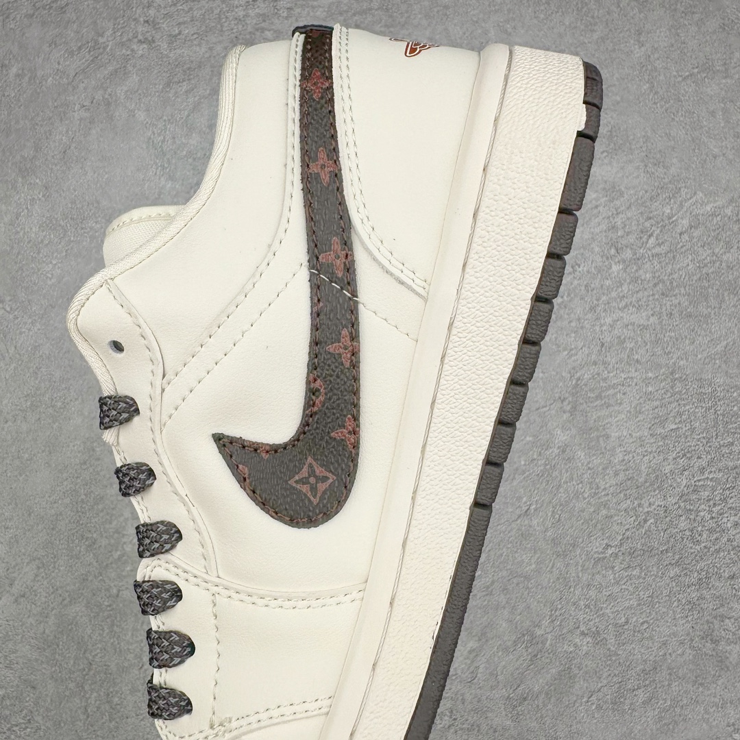 图片[7]-Air Jordan AJ1 Low 低帮系列定制配色 WG8850-004 原厂内置气垫魔块 A模大底 头层小牛皮 鞋舌AJ原厂专用牛津布+AJ专用反口珍珠布+原厂无杂质高弹内里海棉+特殊封边弹力鞋带 尺码：36 36.5 37.5 38 38.5 39 40 40.5 41 42 42.5 43 44 44.5 45 46-选品中心